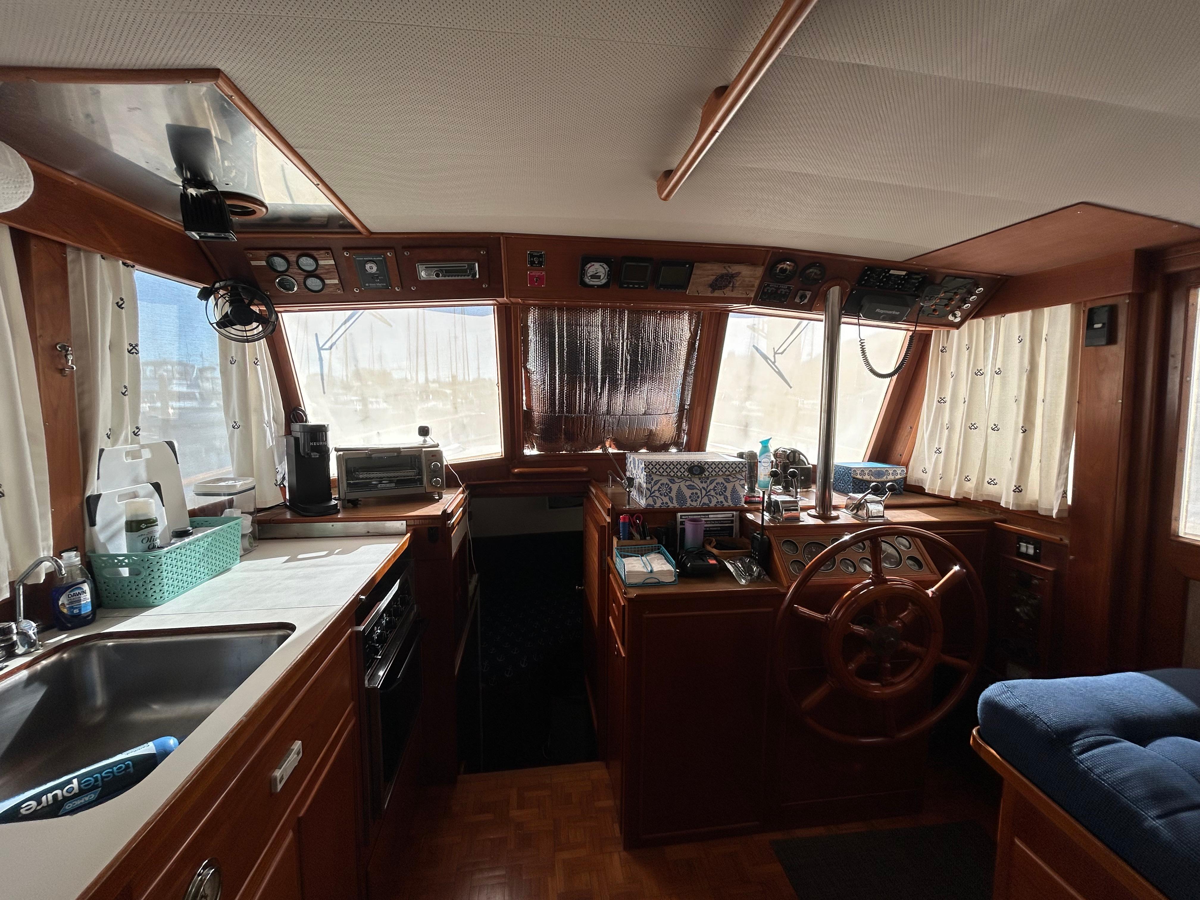 1989 Grand Banks 42 Motoryacht