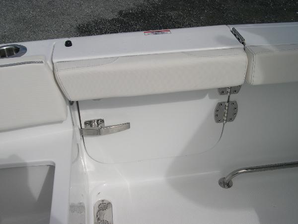 Ultra 305 SE Photo 49