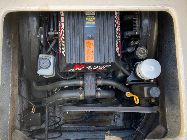 Crownline 210 CCR