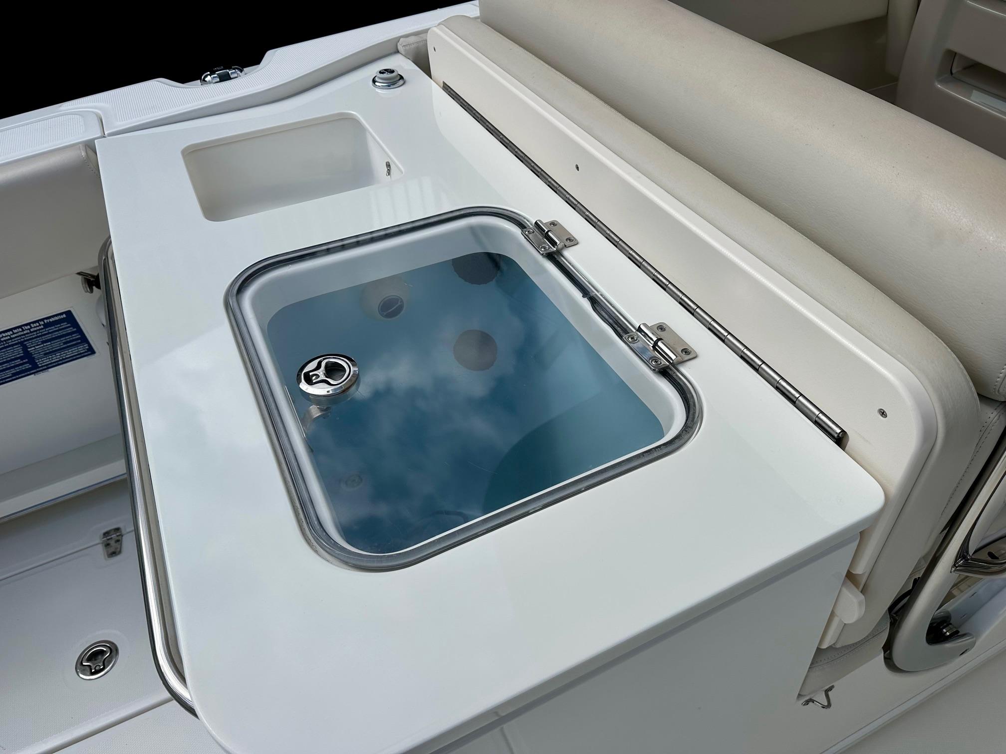 2016 Boston Whaler 320 Vantage #TBJRP0026F inventory image at Sun Country Marine Group, San Diego Harbor Island 2016 Boston Whaler 320 Vantage #TBJRP0026F inventory image at Sun Country Marine Group, San Diego Harbor Island