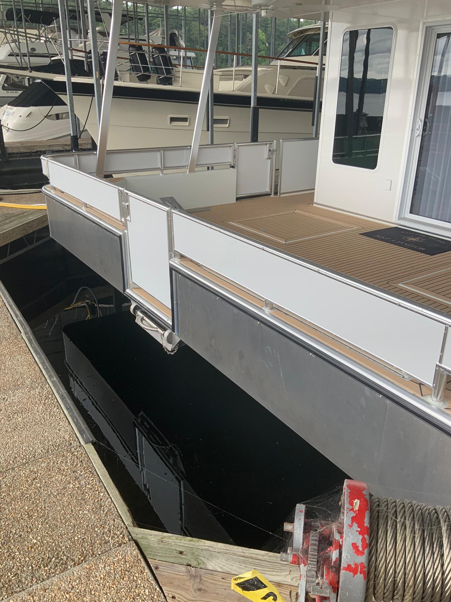 Yacht for Sale 79 Sumerset Yachts Iuka, MS Denison Yacht Sales