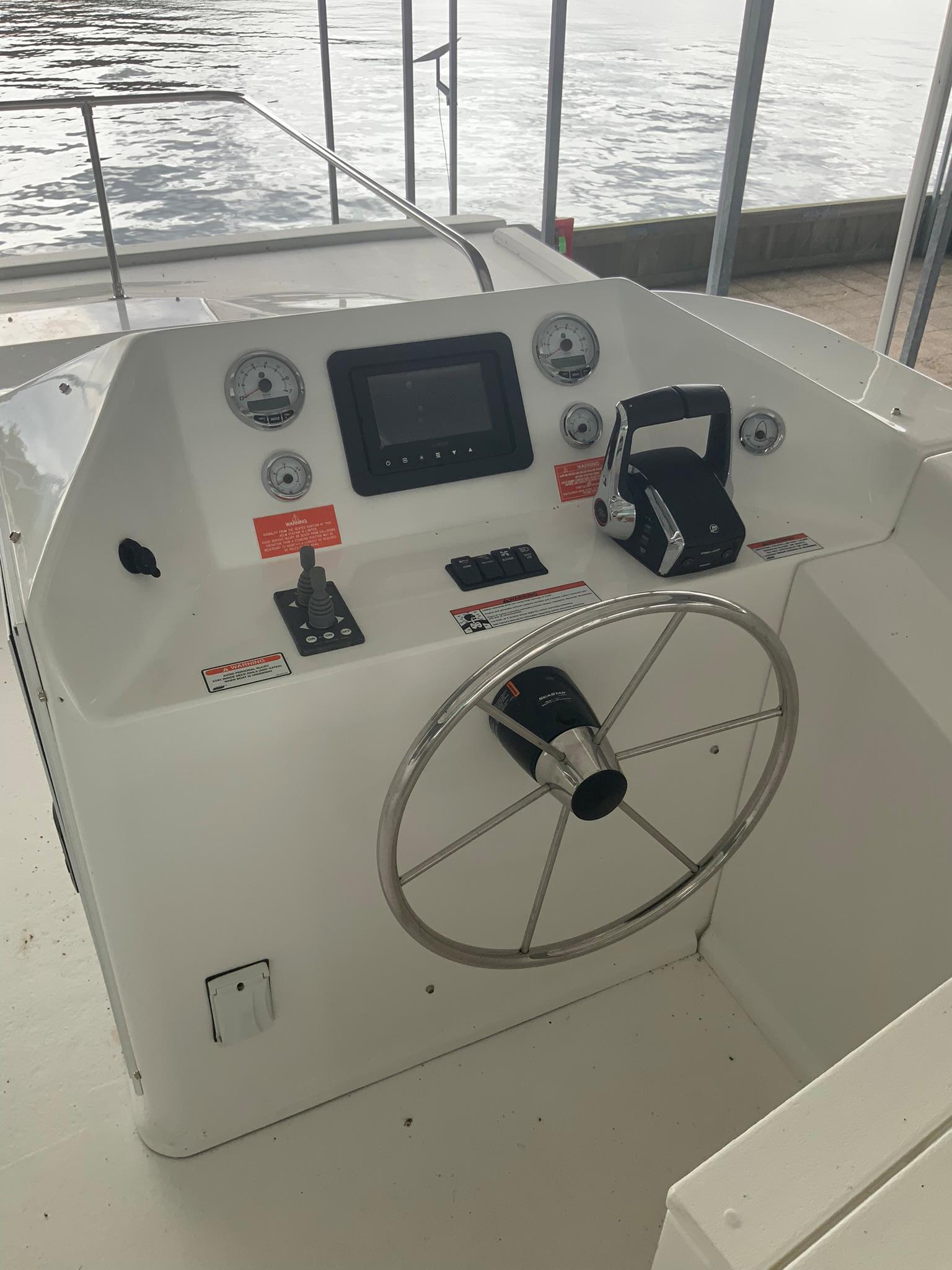 Yacht for Sale 79 Sumerset Yachts Iuka, MS Denison Yacht Sales