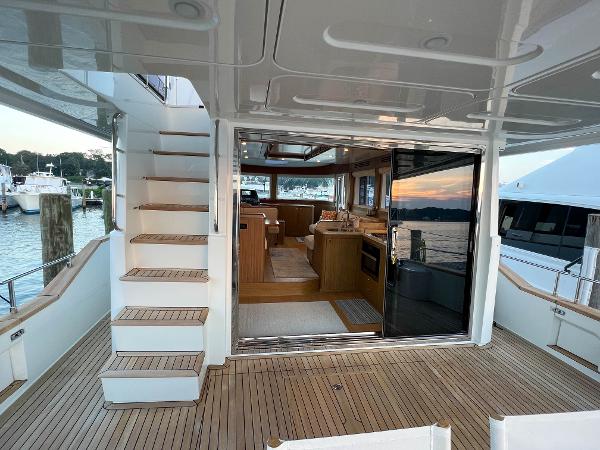 58' Sirena, Listing Number 100905737, - Photo No. 7