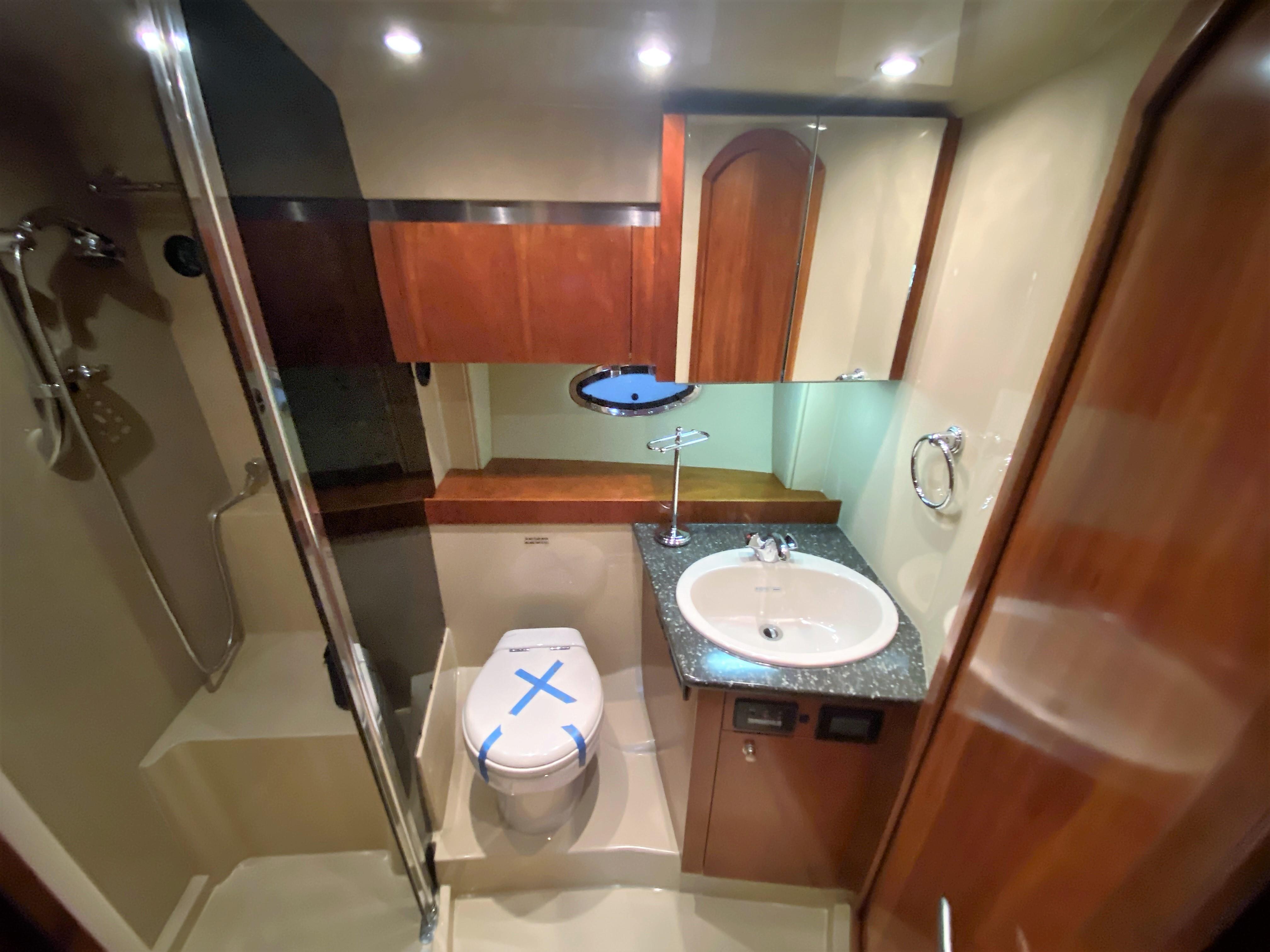 My Calie Yacht for Sale 42 Cruisers Yachts Sturgeon Bay, WI Denison Yacht Sales