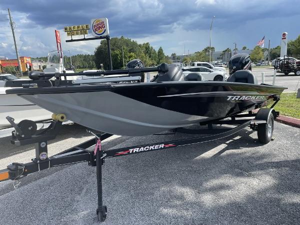 2022 Tracker Boats boat for sale, model of the boat is PT175TXW & Image # 1 of 6