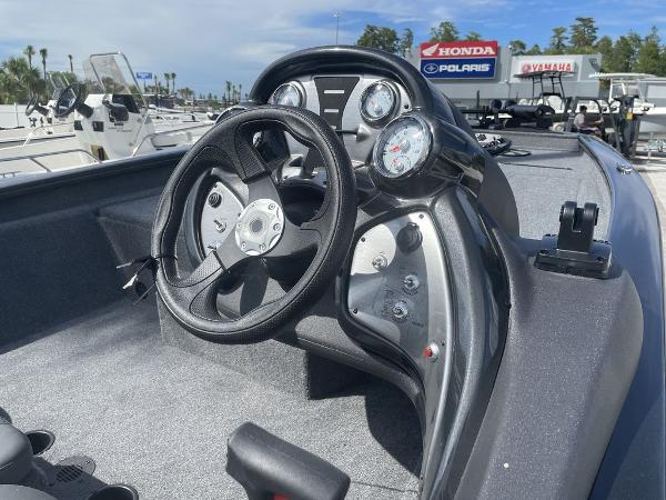 2022 Tracker Boats boat for sale, model of the boat is PT175TXW & Image # 4 of 6