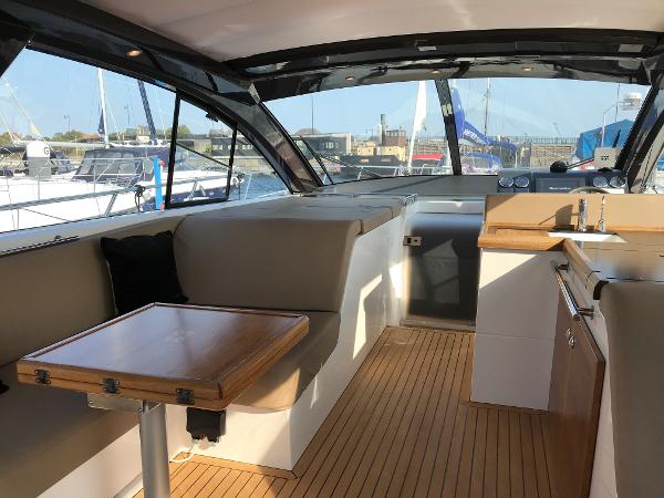 Sealine SC47
