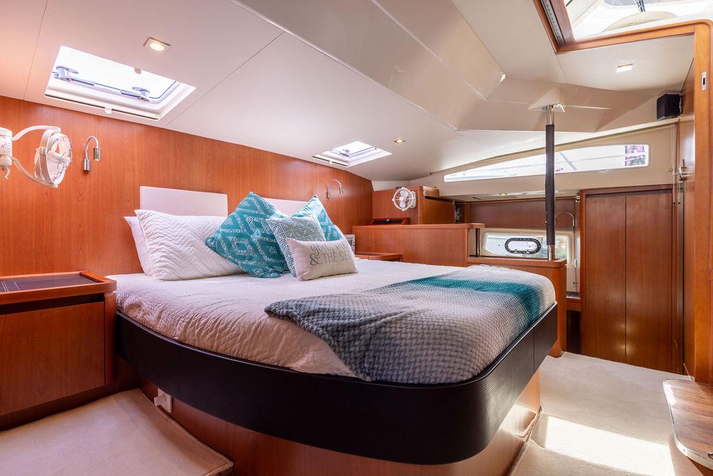 Aquila 44 DOUBLE WIDE II - Master Stateroom