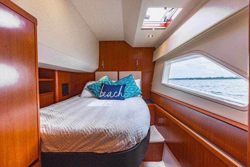 Aquila 44 DOUBLE WIDE II - Guest Stateroom