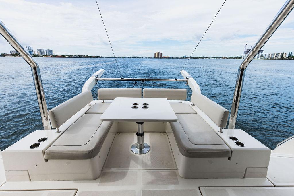 Aquila 44 DOUBLE WIDE II - Aft deck seating