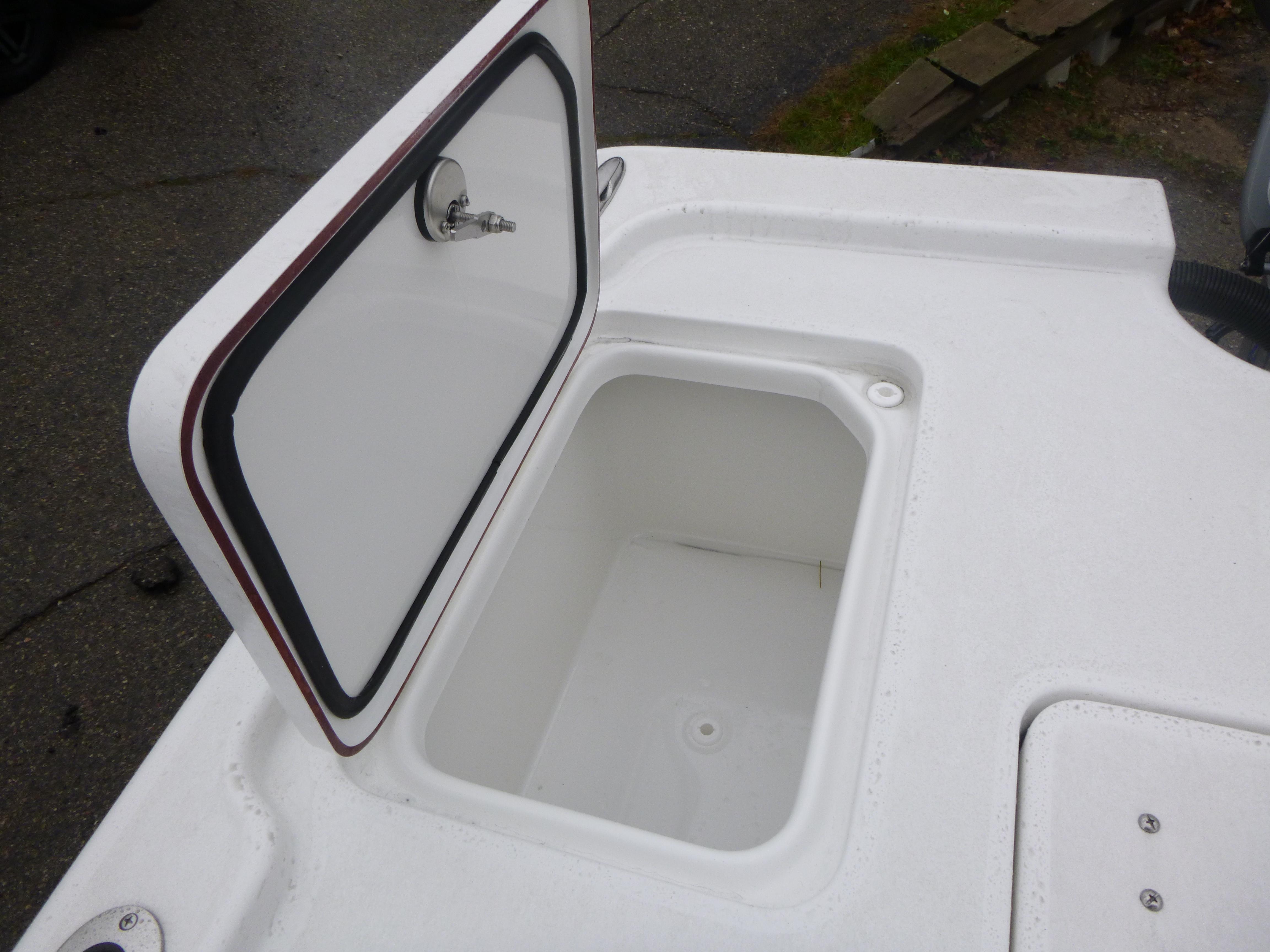 2025 Sea Pro 250 Bay Gallery