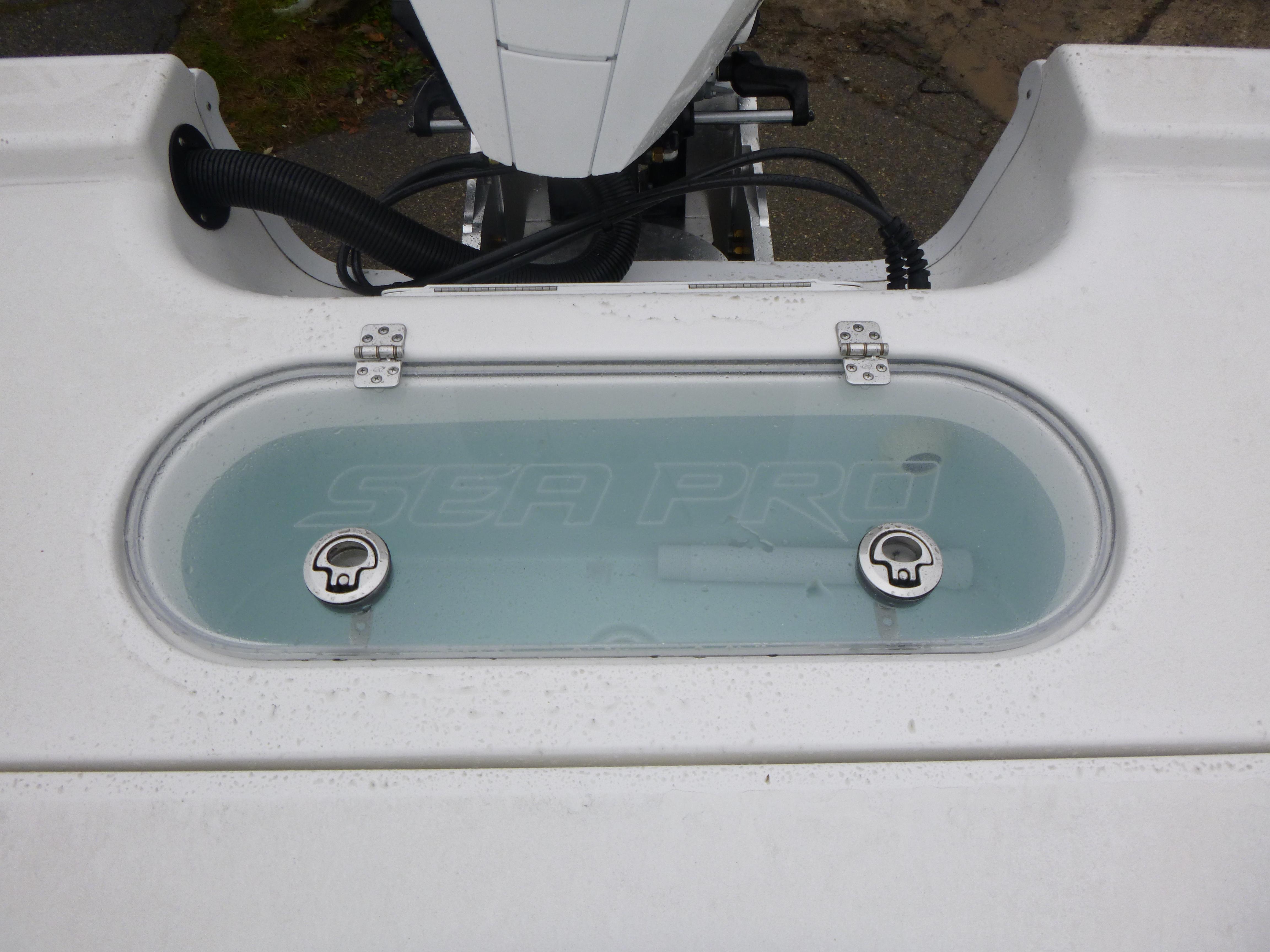 2025 Sea Pro 250 Bay Gallery
