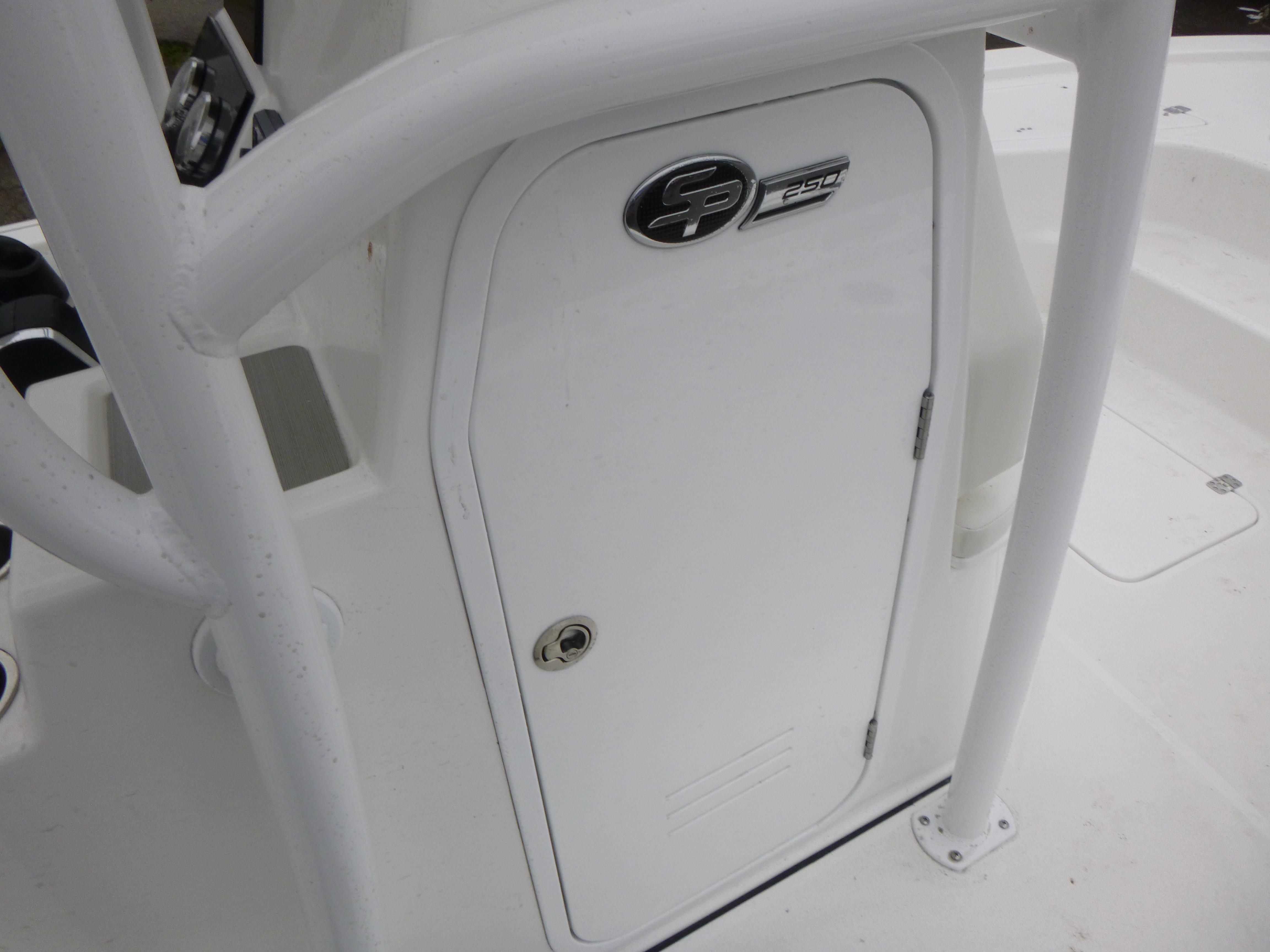 2025 Sea Pro 250 Bay Gallery