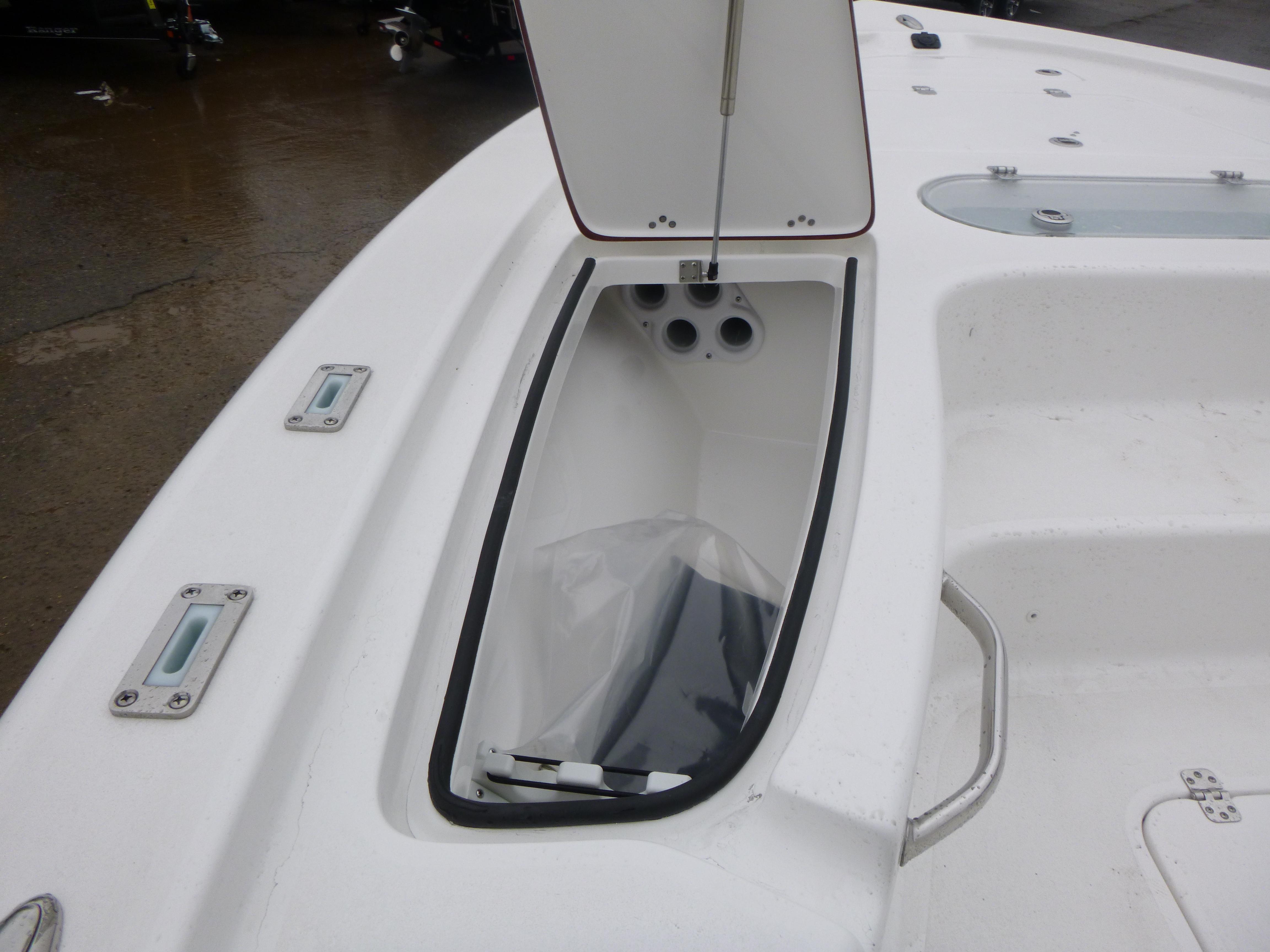 2025 Sea Pro 250 Bay Gallery