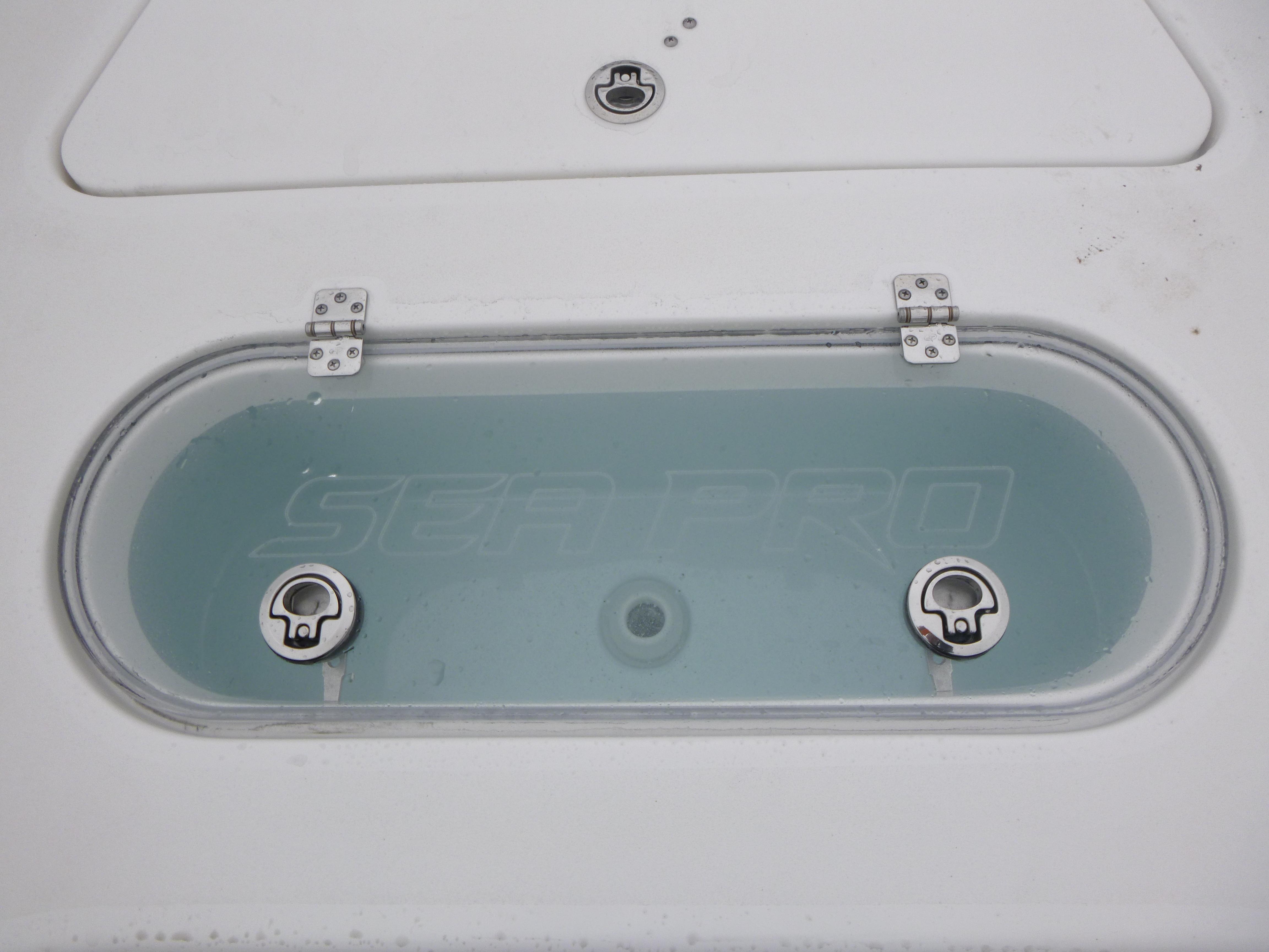 2025 Sea Pro 250 Bay Gallery
