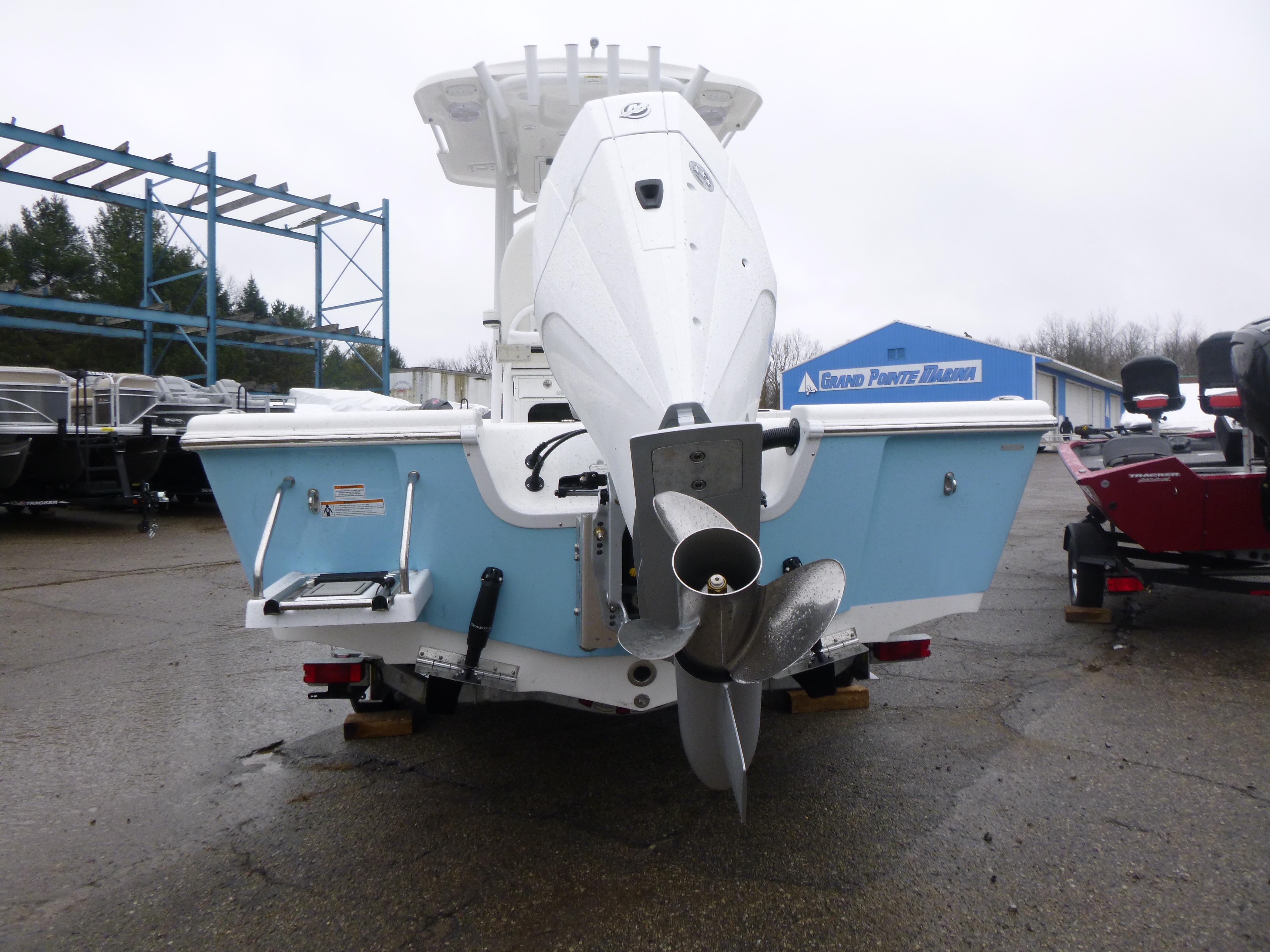 2025 Sea Pro 250 Bay Gallery