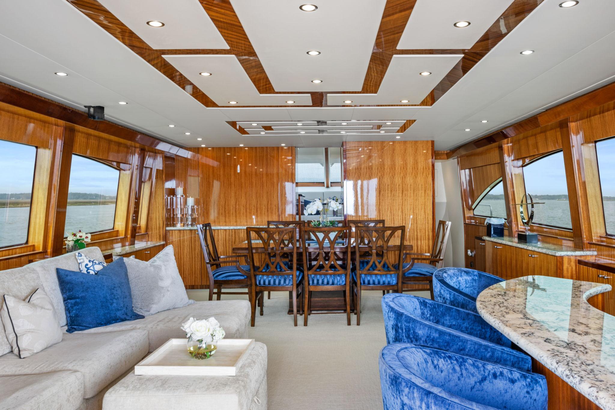 2014 Hatteras motor yacht 80