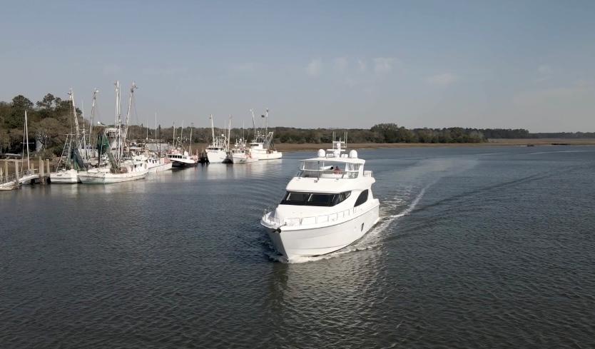 Hatteras 80 Flynn's Folly III - Bow View