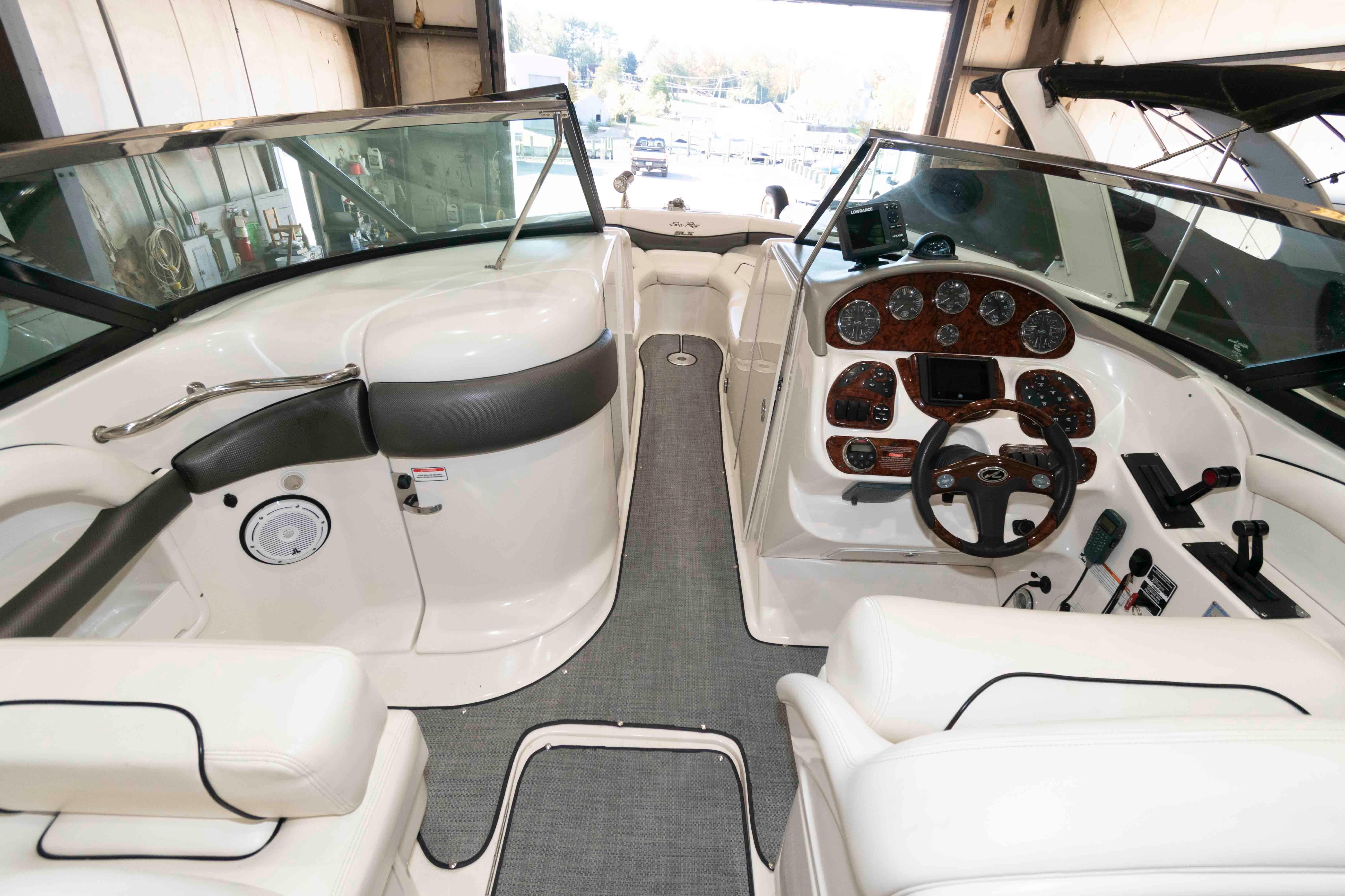 M 10467 EF Knot 10 Yacht Sales M 10467 EF Knot 10 Yacht Sales
