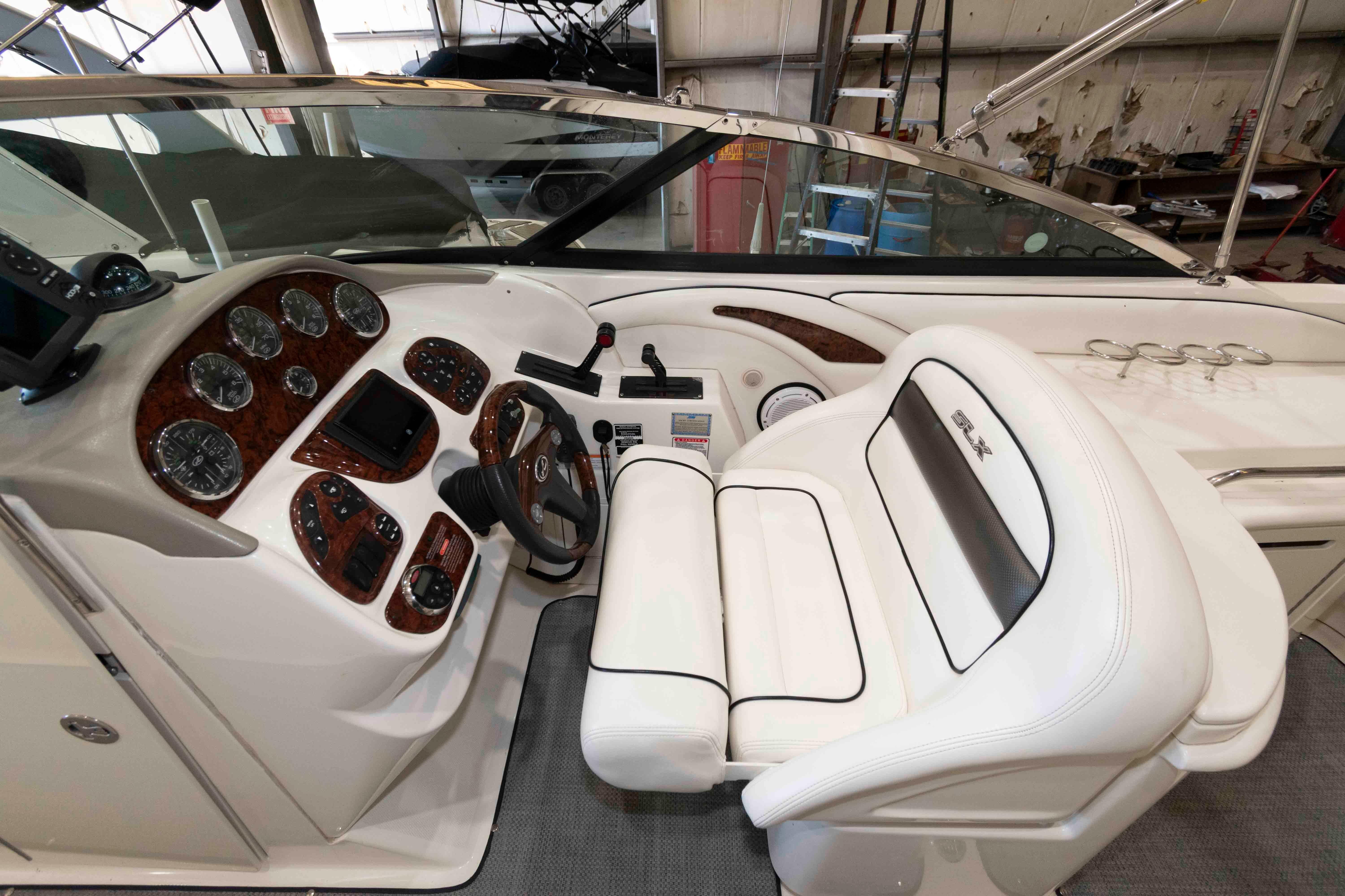 M 10467 EF Knot 10 Yacht Sales M 10467 EF Knot 10 Yacht Sales