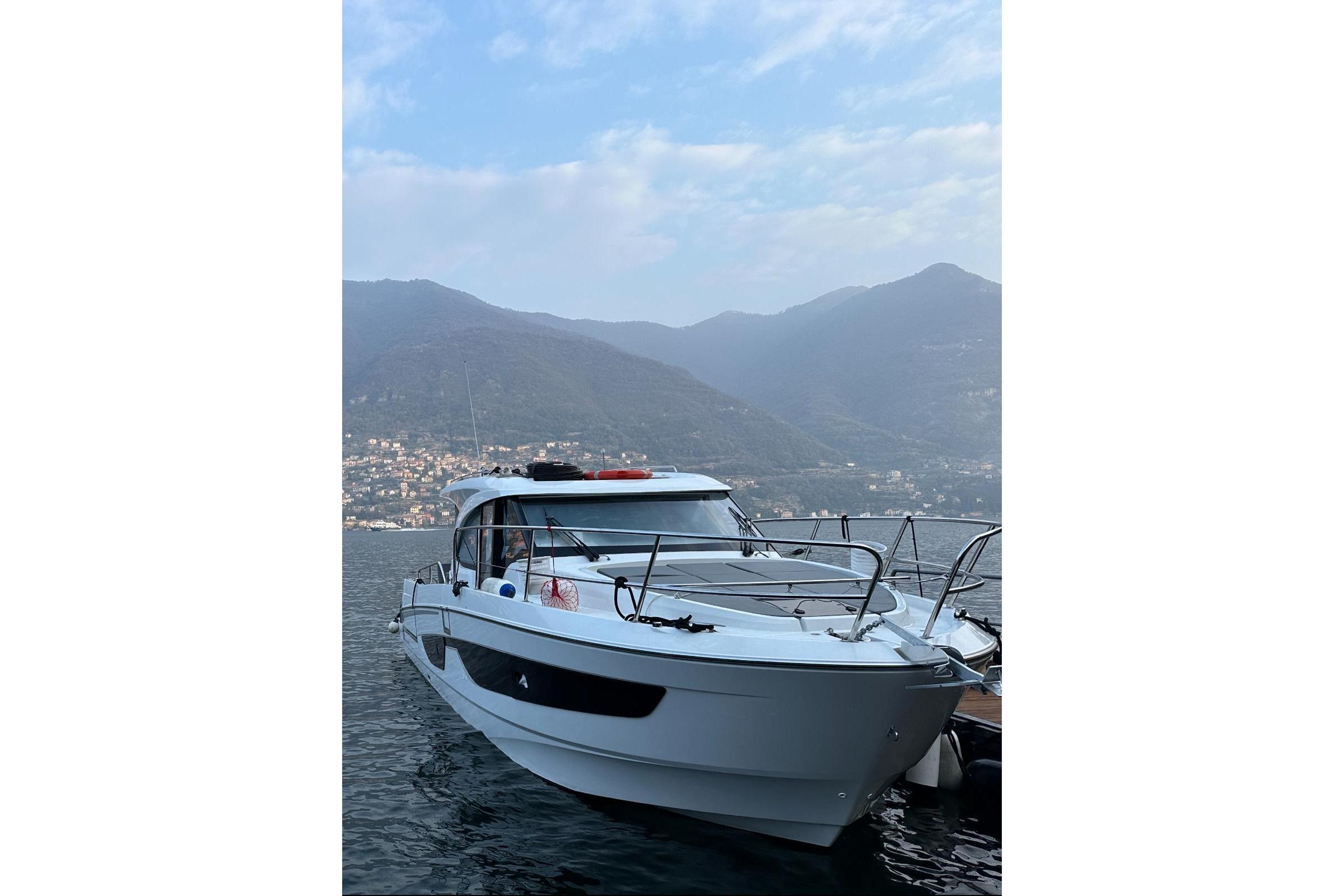 Yacht Photos Pics