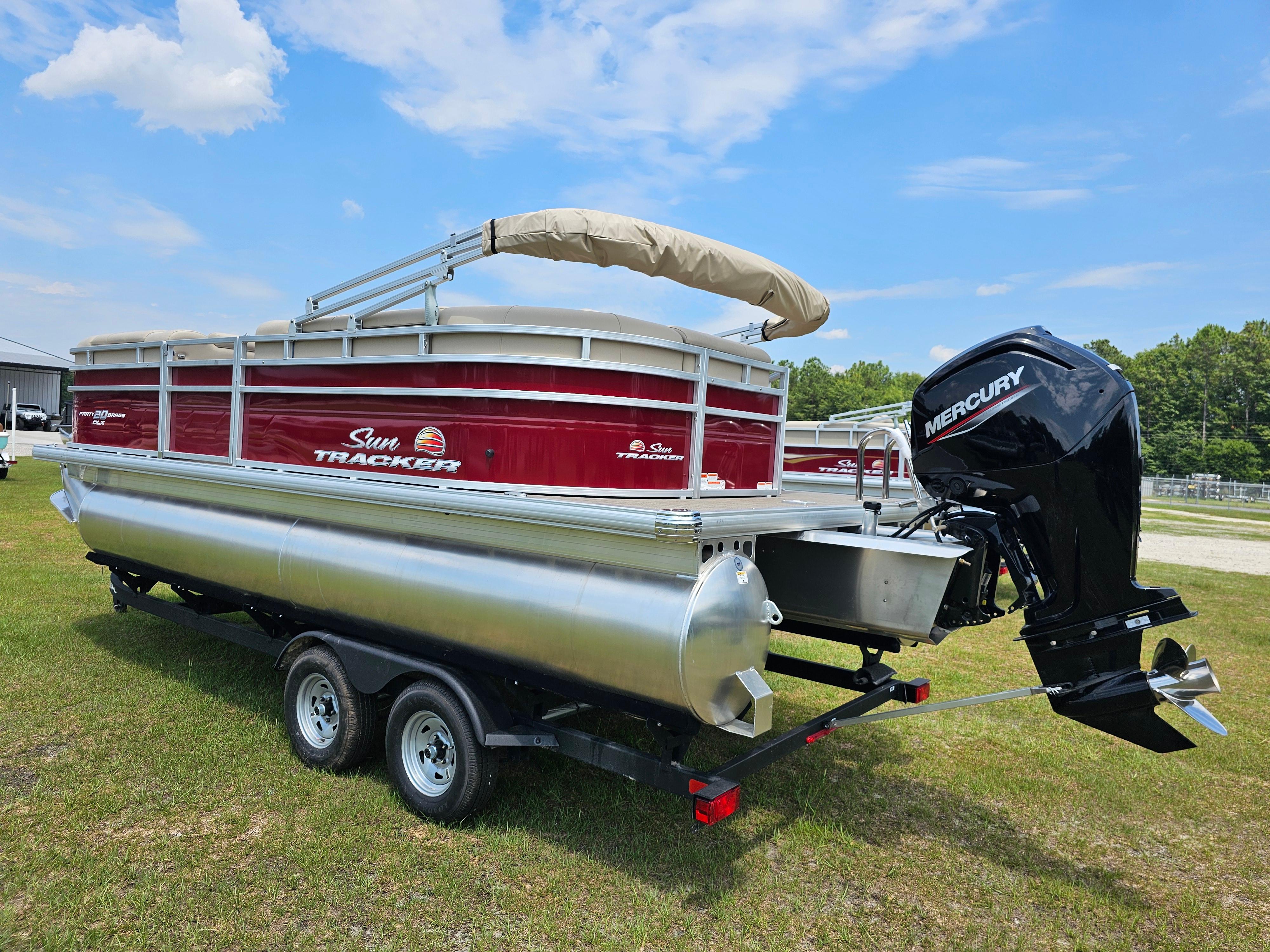 2024 Sun Tracker Party Barge® 20 DLX