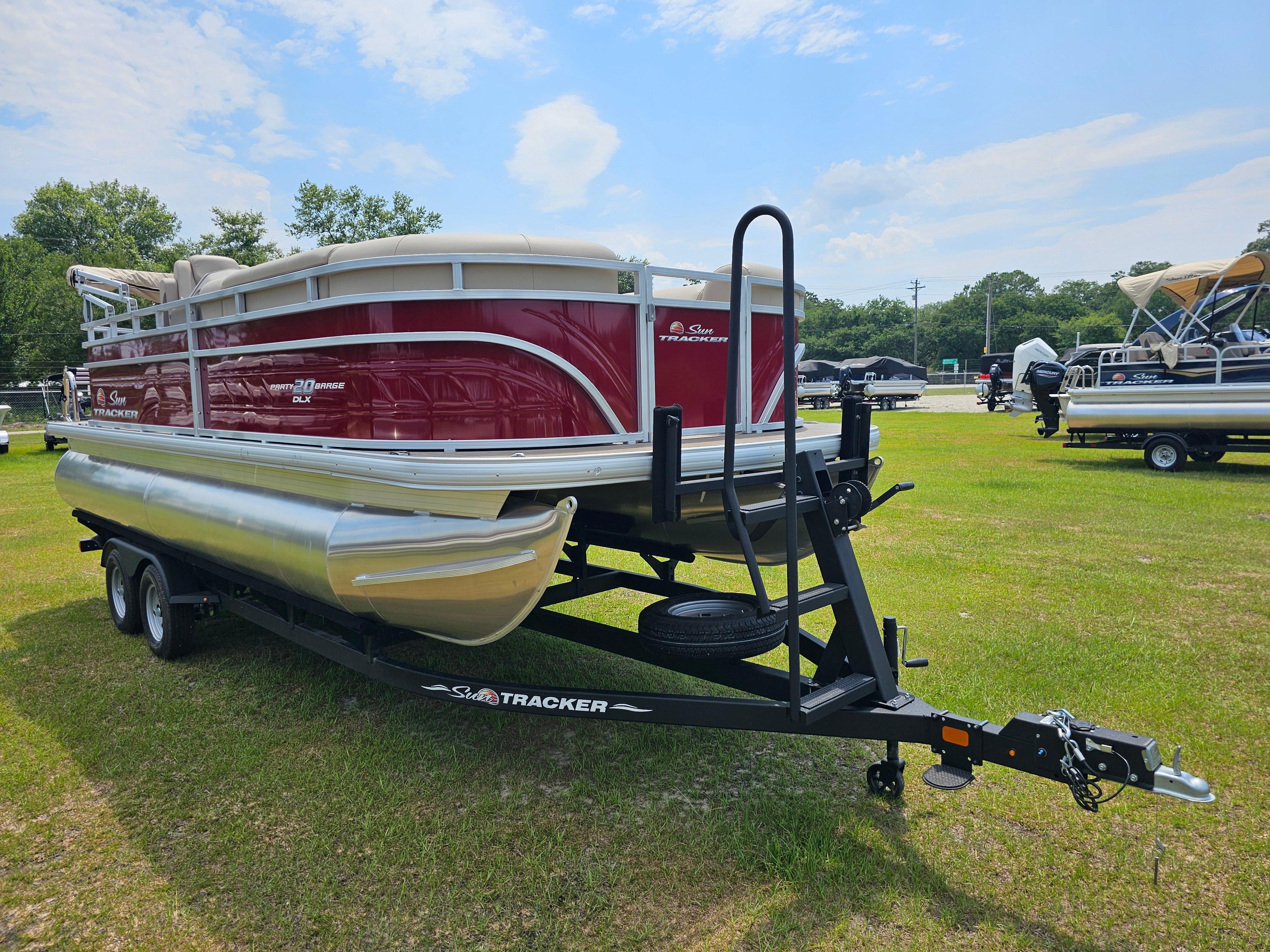 2024 Sun Tracker Party Barge® 20 DLX