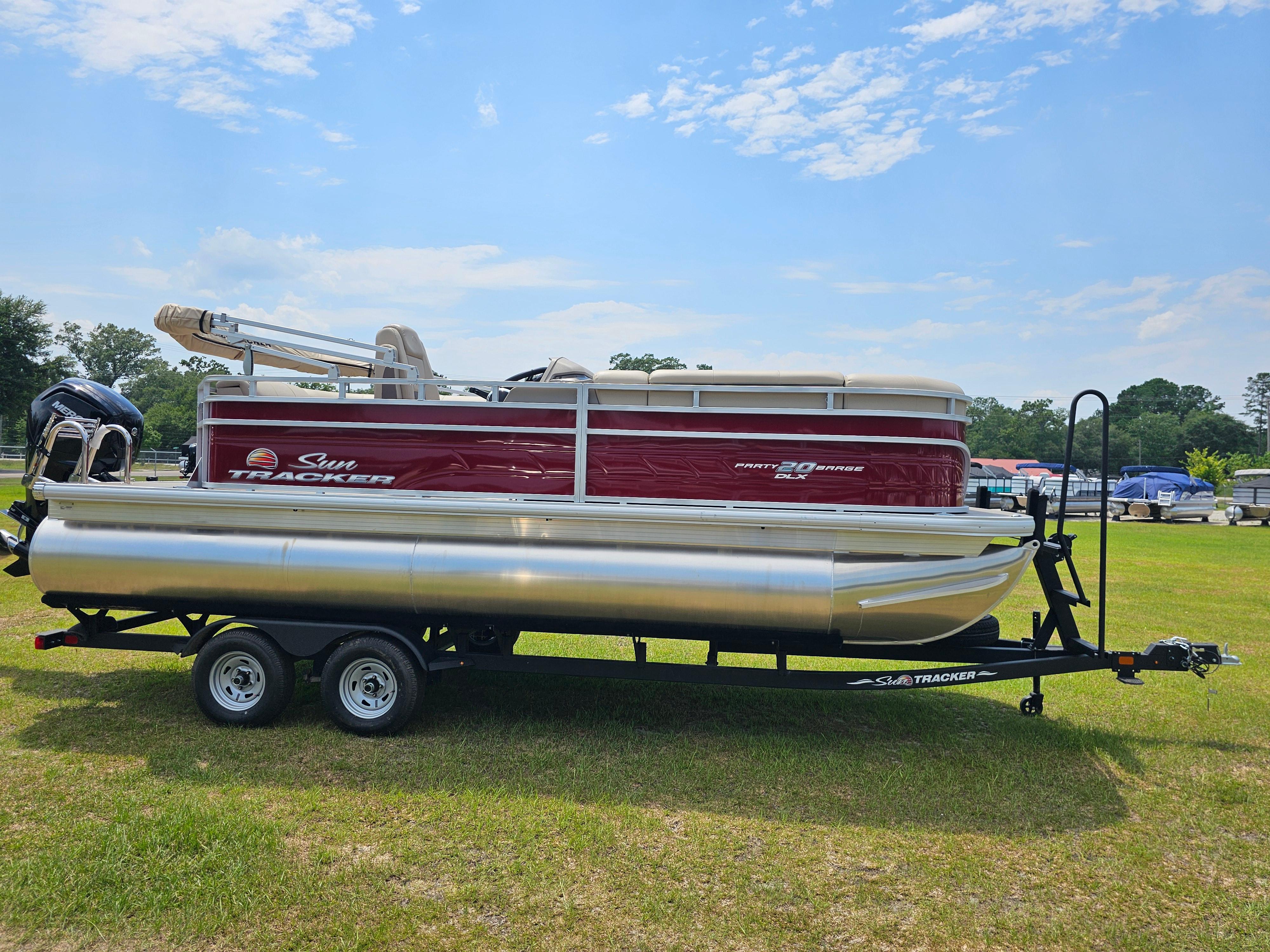2024 Sun Tracker Party Barge® 20 DLX