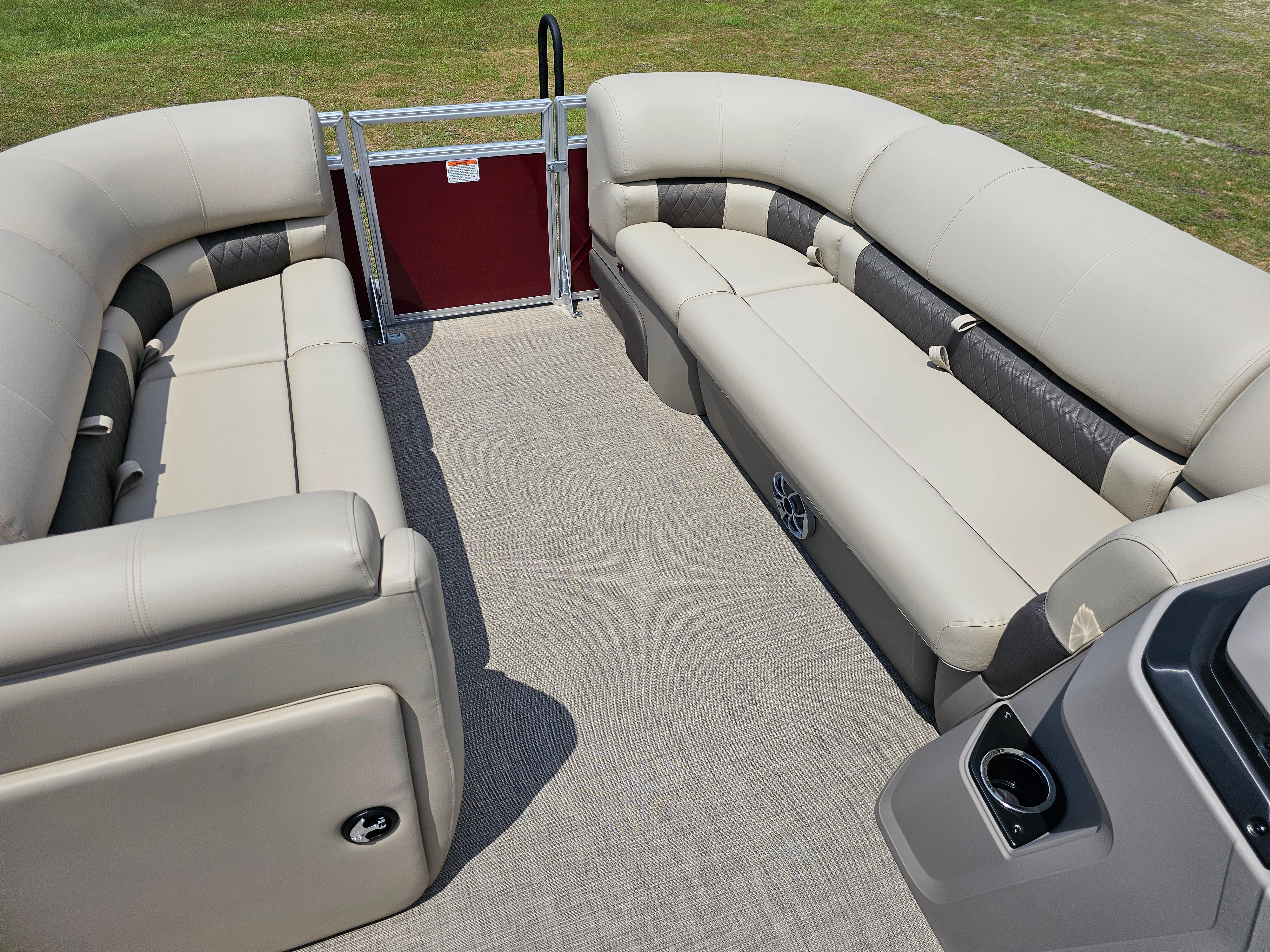 2024 Sun Tracker Party Barge® 20 DLX