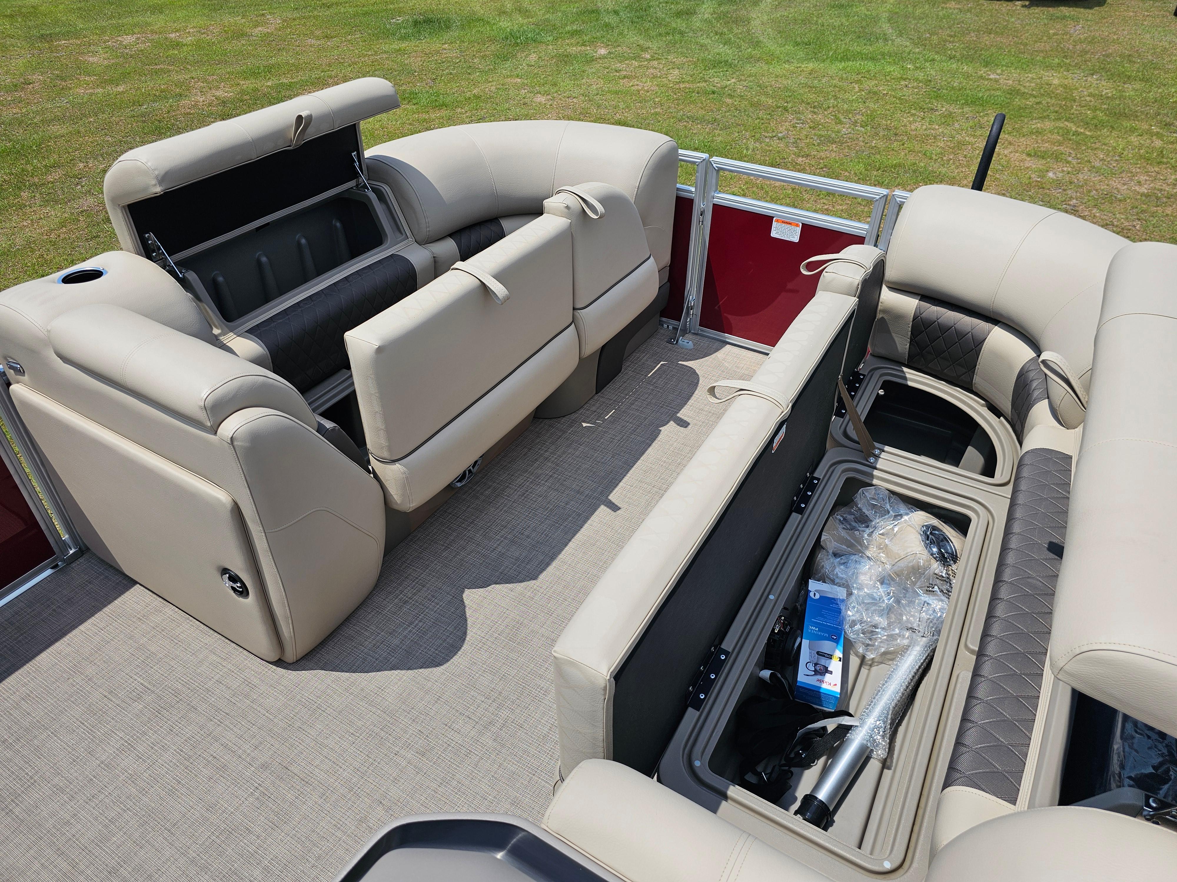 2024 Sun Tracker Party Barge® 20 DLX