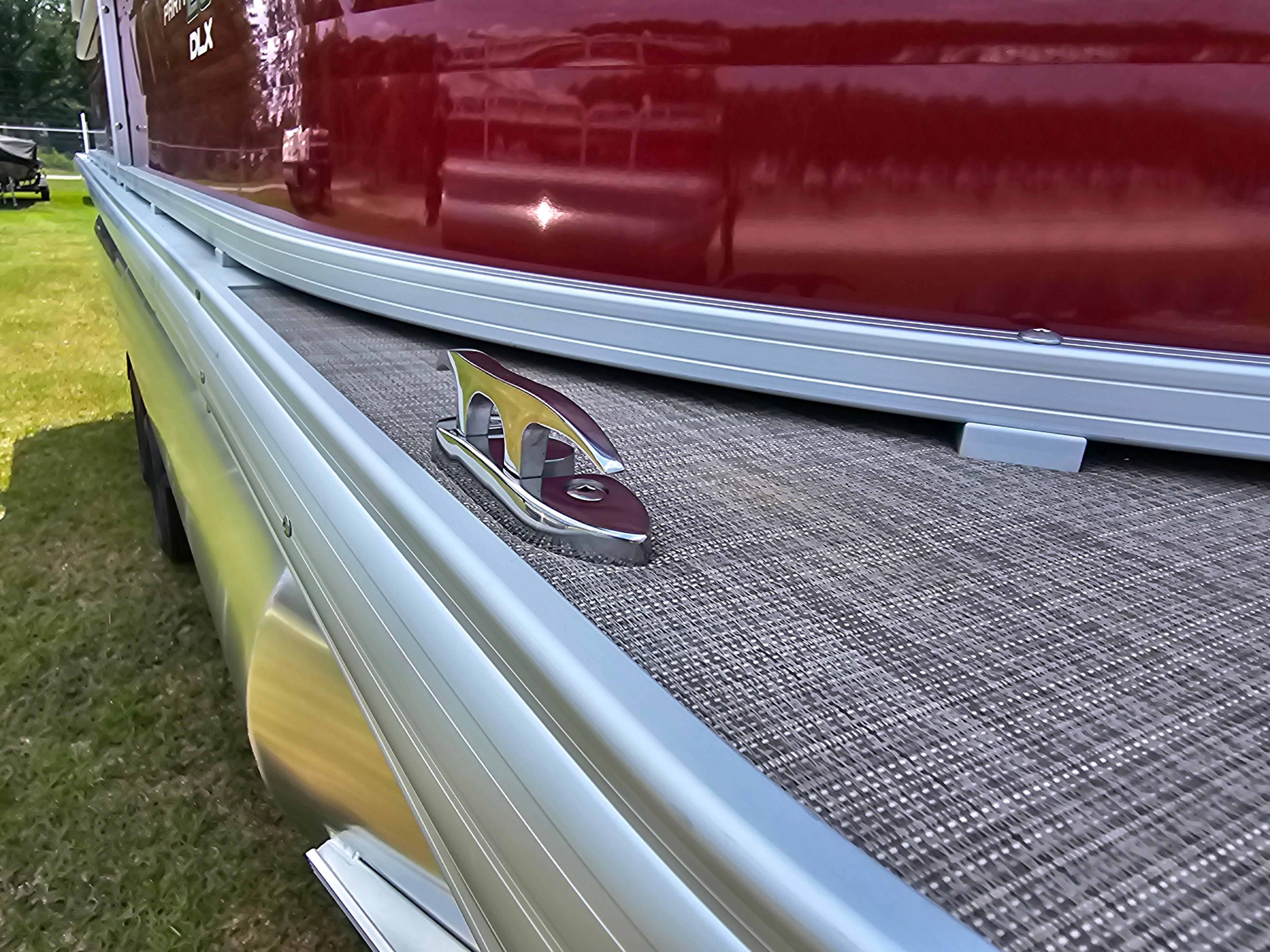 2024 Sun Tracker Party Barge® 20 DLX