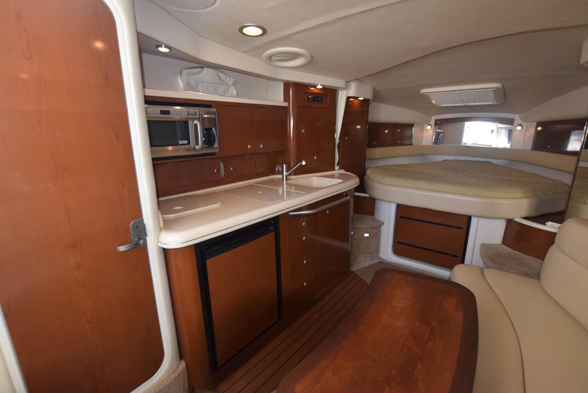 Yacht for Sale 34 Sea Ray Yachts Stevensville, MD Denison Yacht Sales