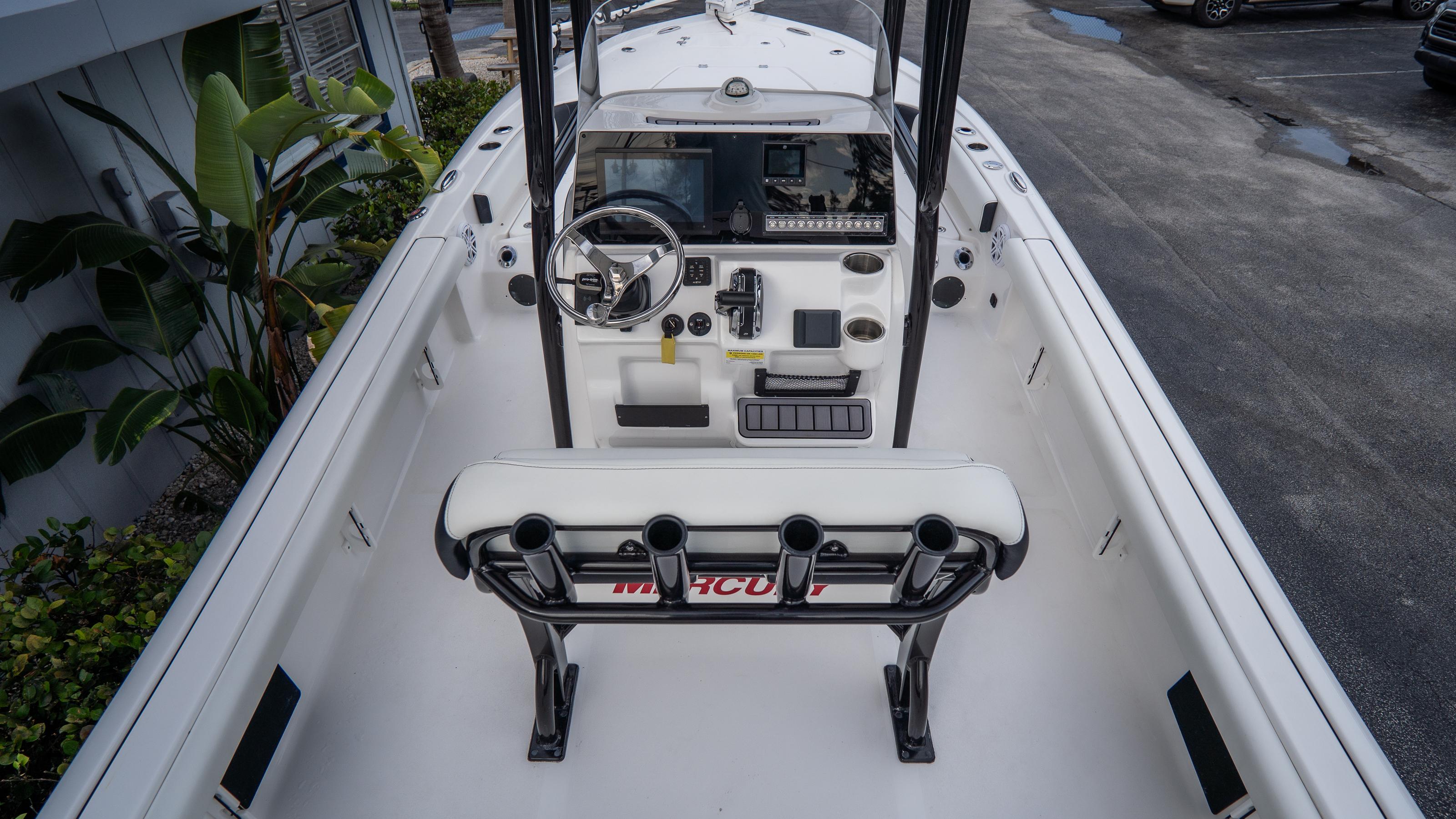 2023-tidewater-2300-carolina-bay-power-9520357-20240910133537110-1_XLARGE