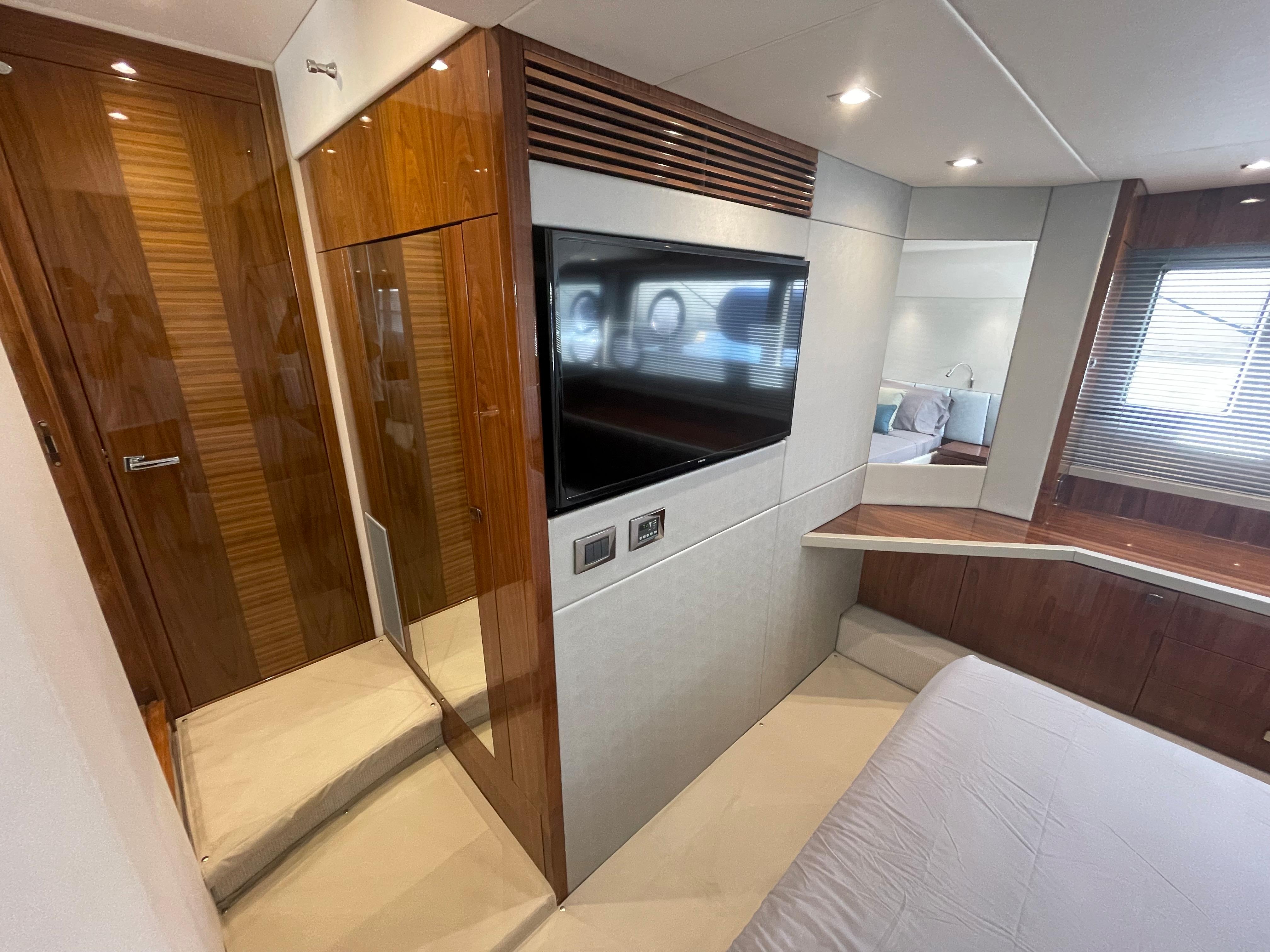 2017 Sunseeker MANHATTAN GAIA