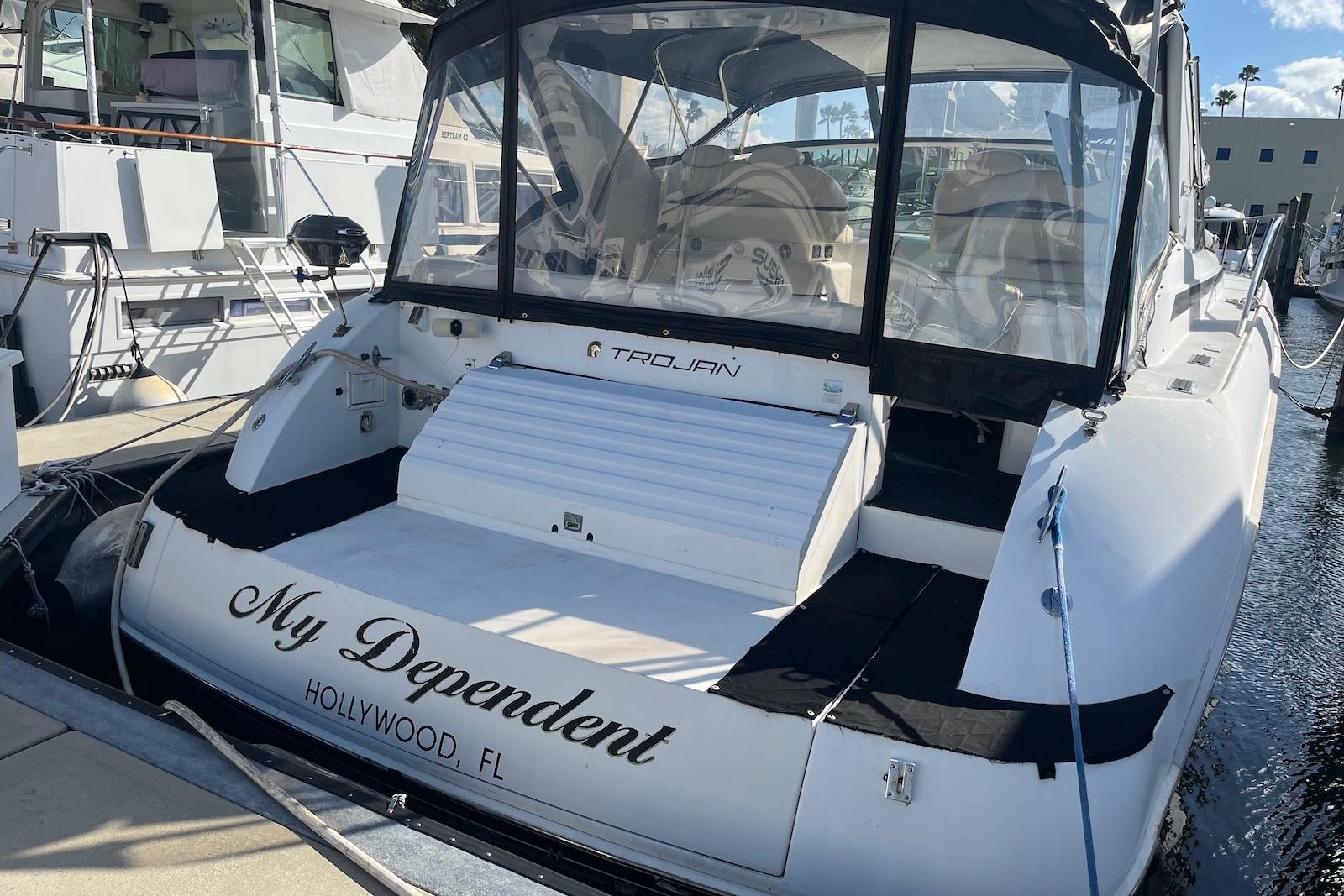 FL 10583 WT Knot 10 Yacht Sales FL 10583 WT Knot 10 Yacht Sales