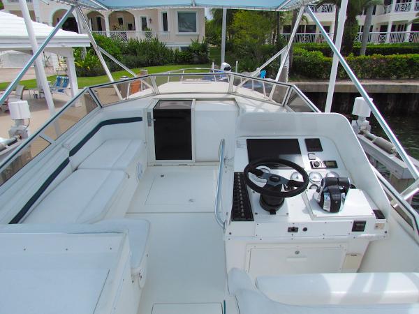 35' Contender, Listing Number 100905188, - Photo No. 7