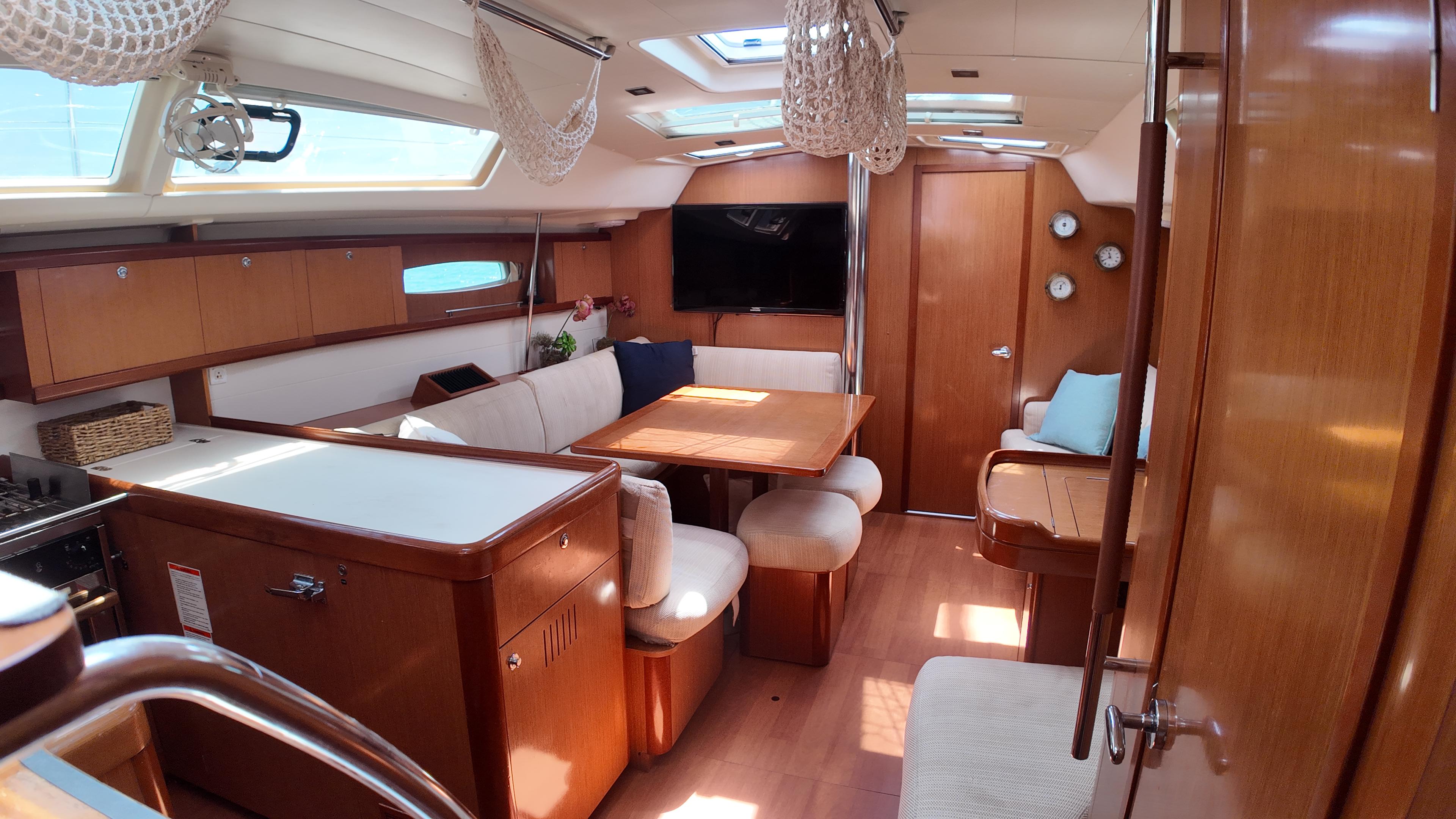 Yacht Photos Pics