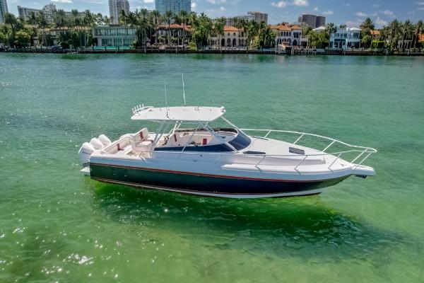 Photo of 2006 Intrepid 37'