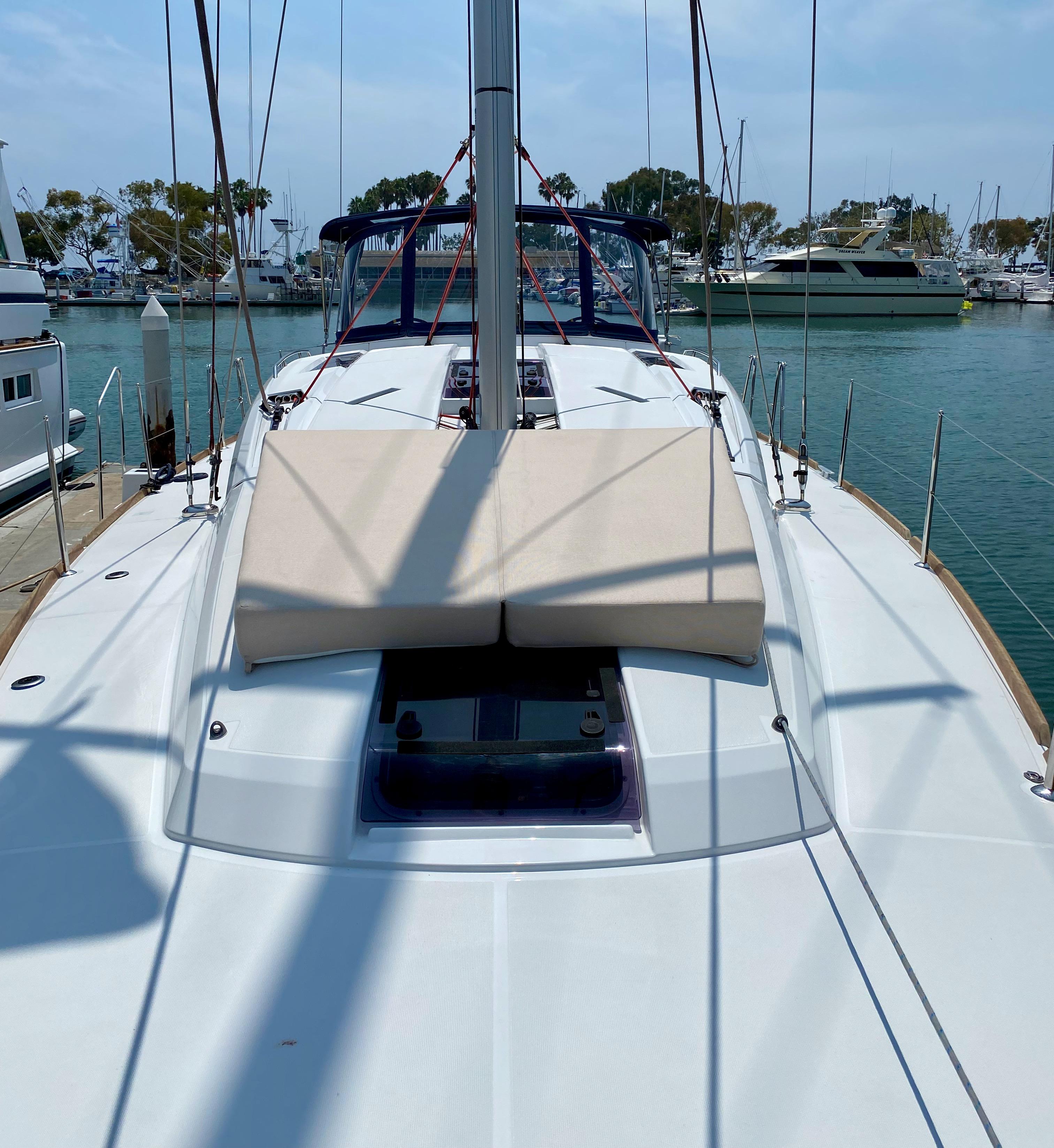 44′ Jeanneau 2018 Yacht for Sale
