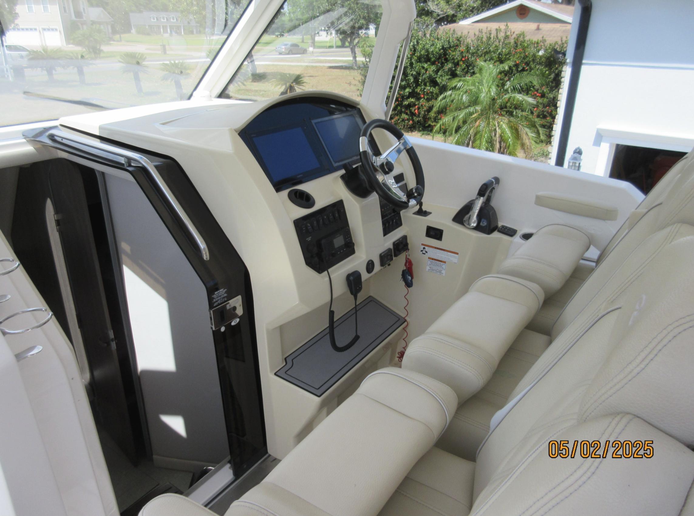2019-regal-33-sav-power-9810379-20250523183849332-1_XLARGE