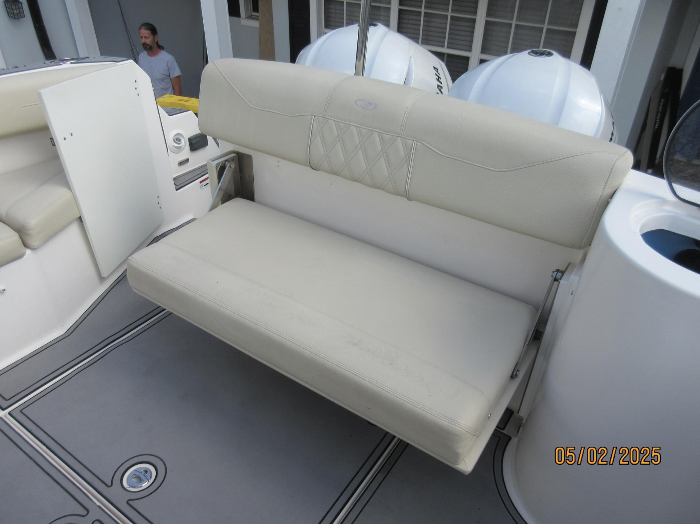 2019-regal-33-sav-power-9810379-20250523183859902-1_XLARGE