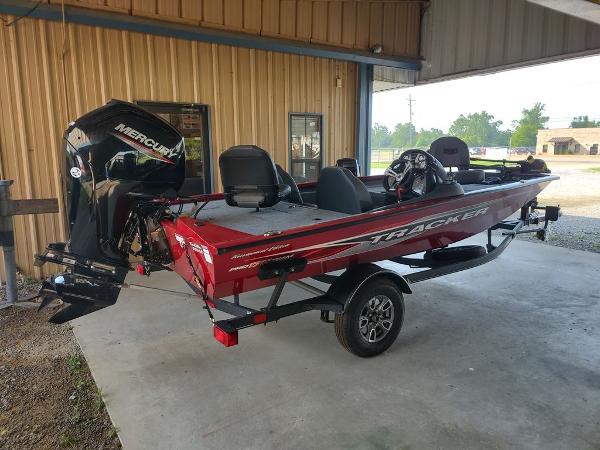 2021 Tracker Boats boat for sale, model of the boat is Pro Team 175 TXW® Tournament Ed. & Image # 1 of 4