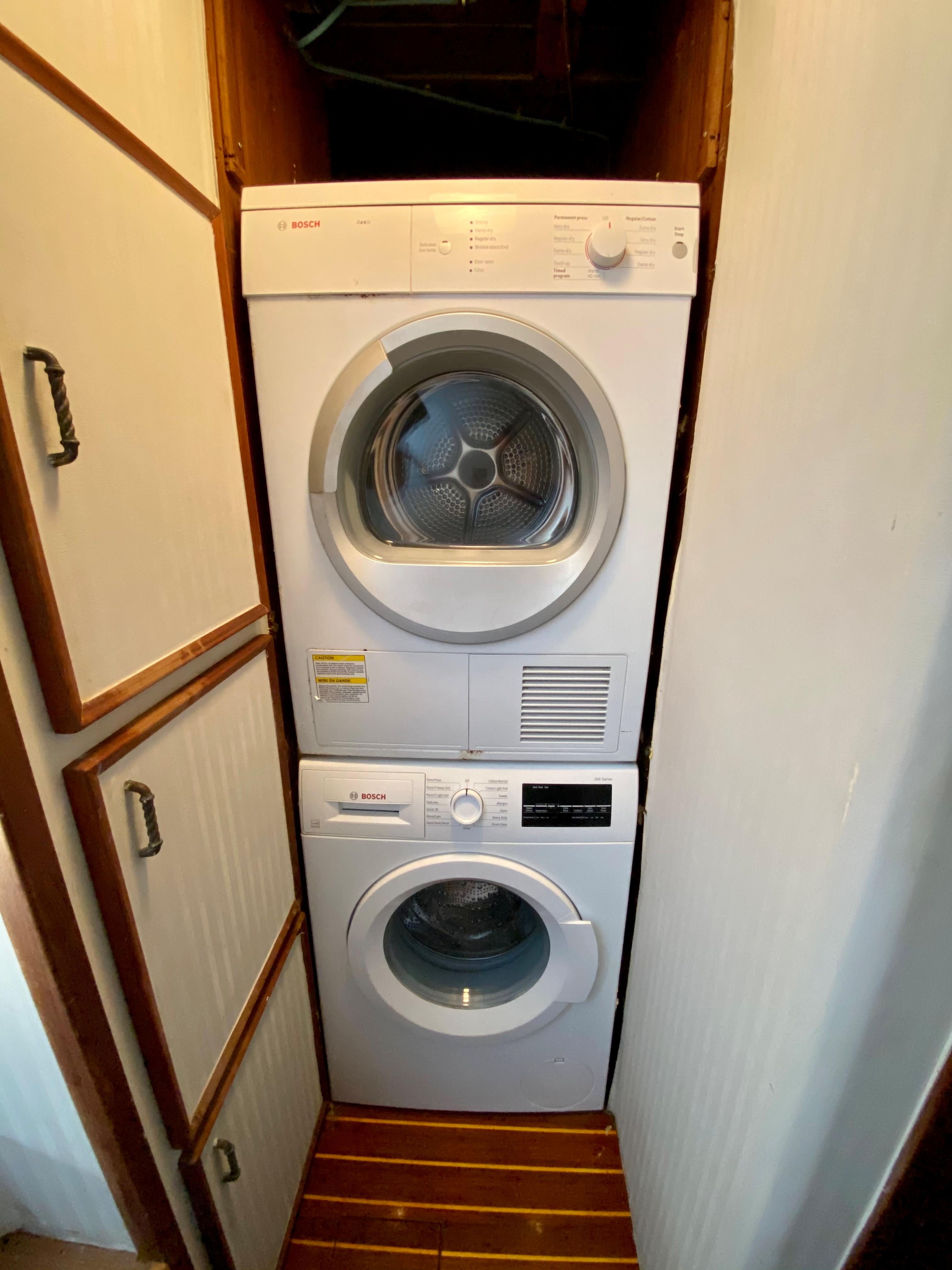 Washer/Dryer in Companionway