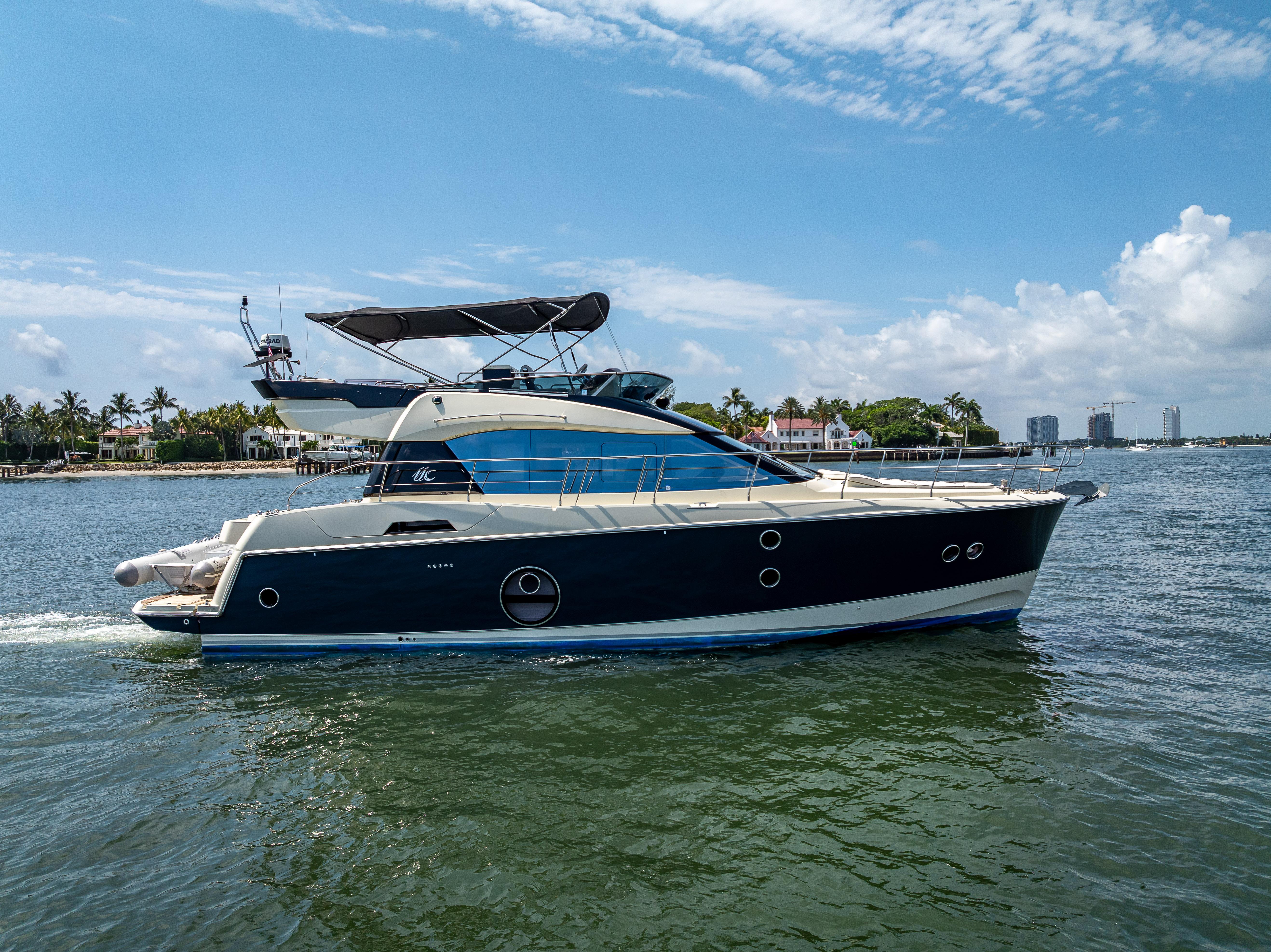 Yacht Photos Pics