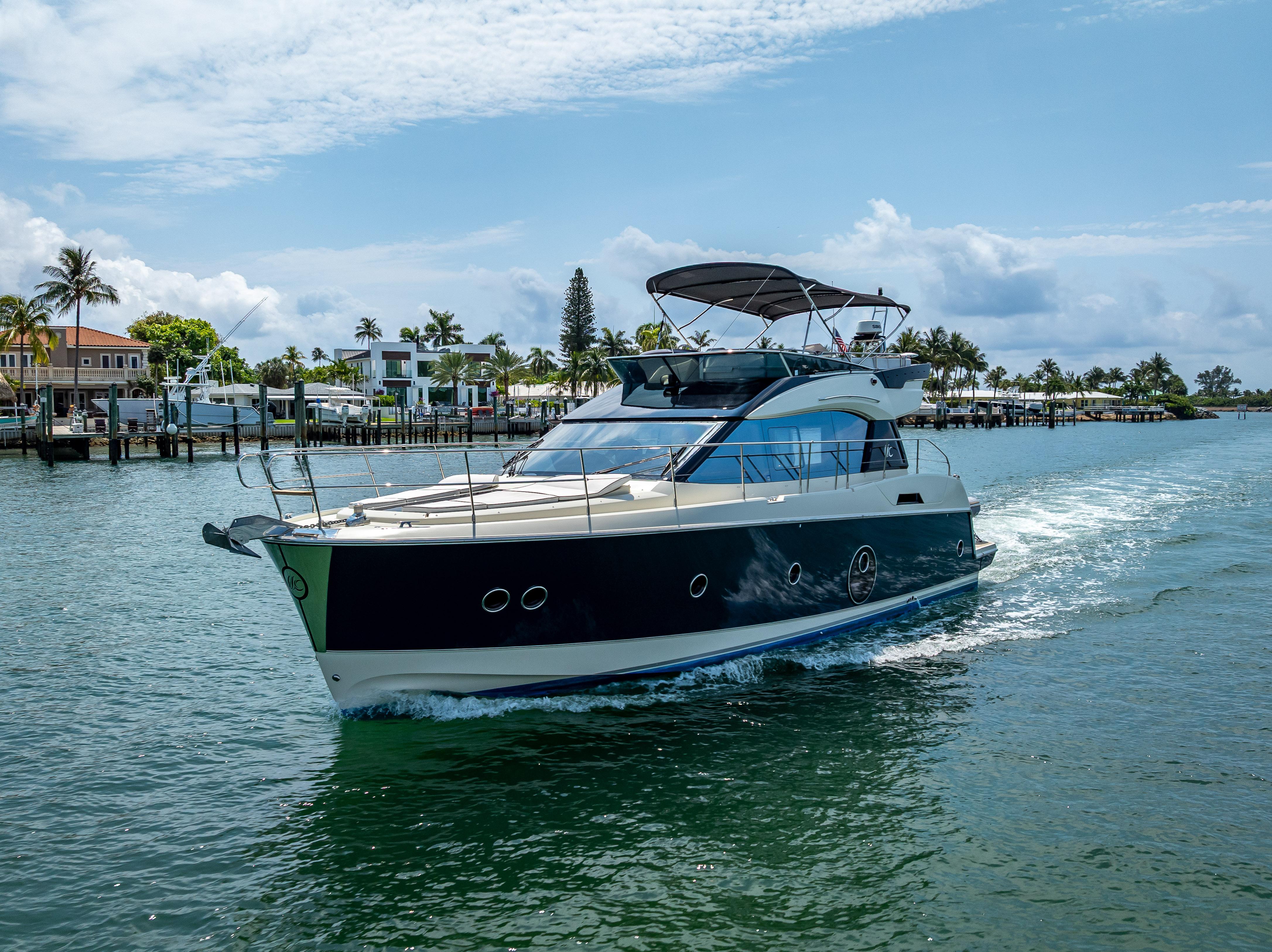 Yacht Photos Pics