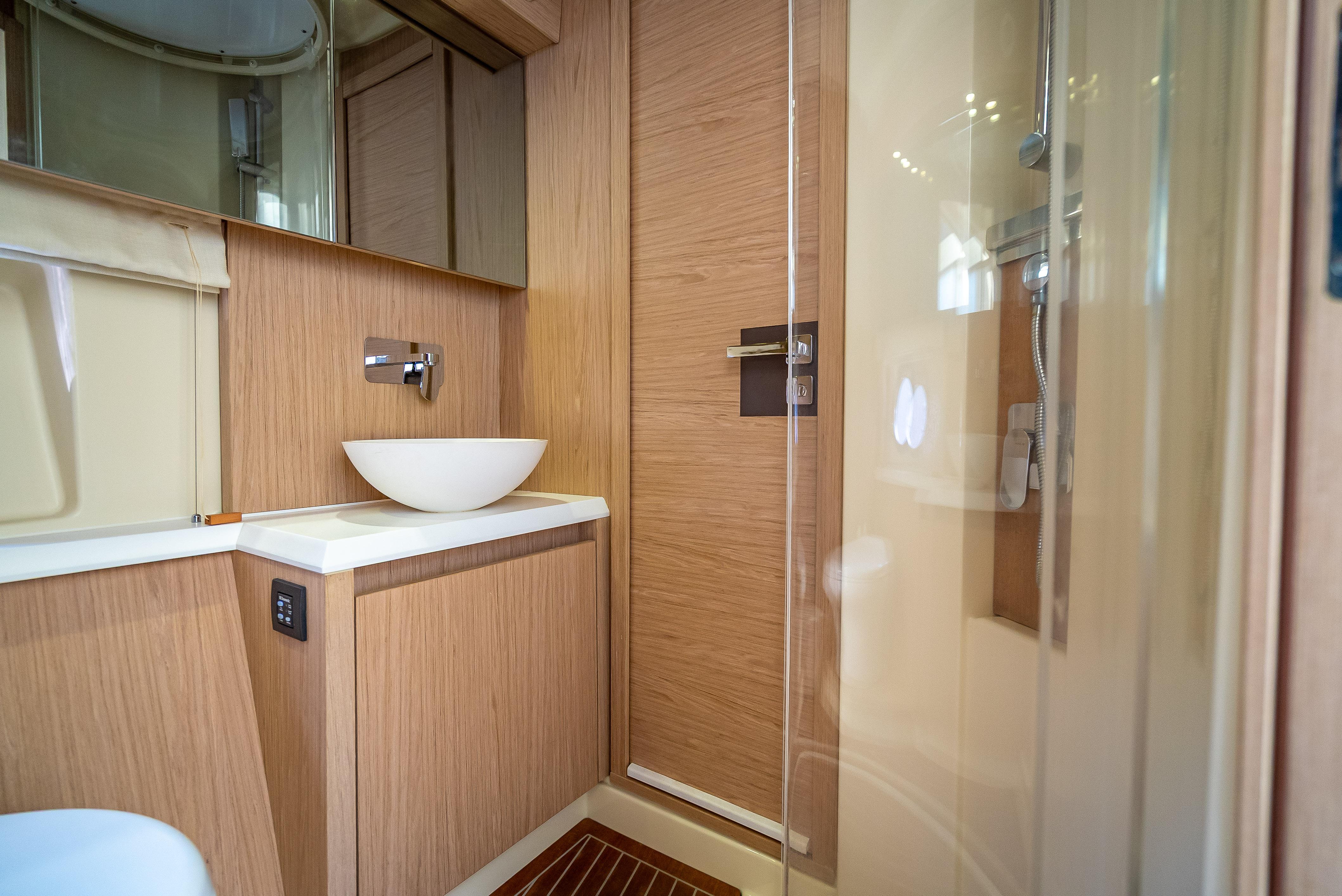 Yacht Photos Pics