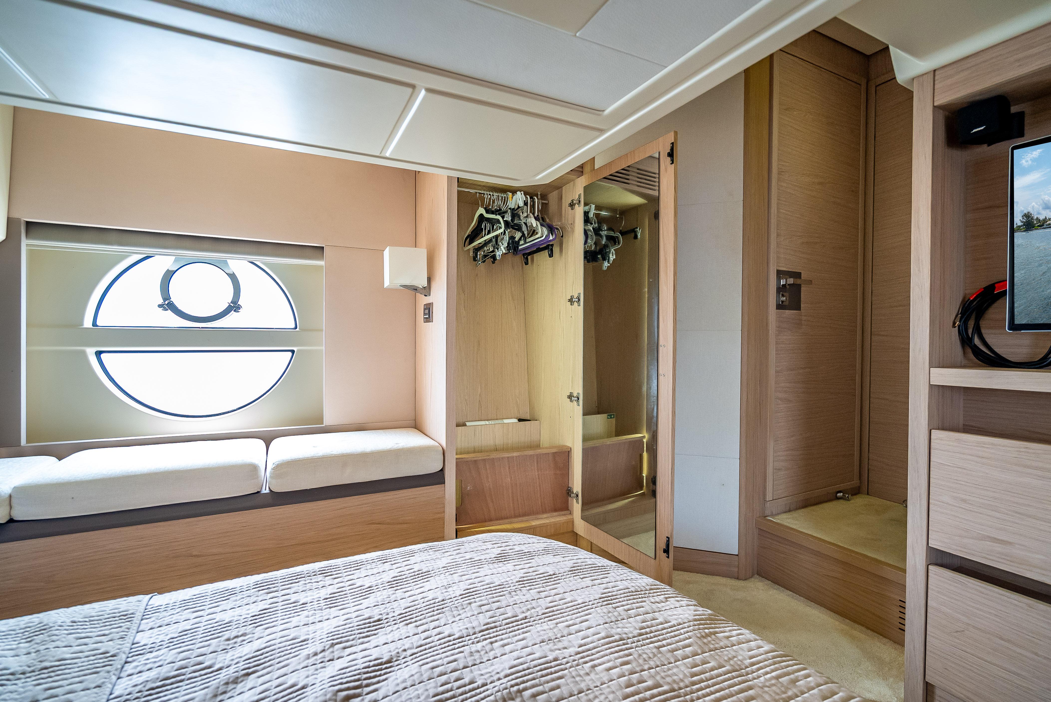 Yacht Photos Pics