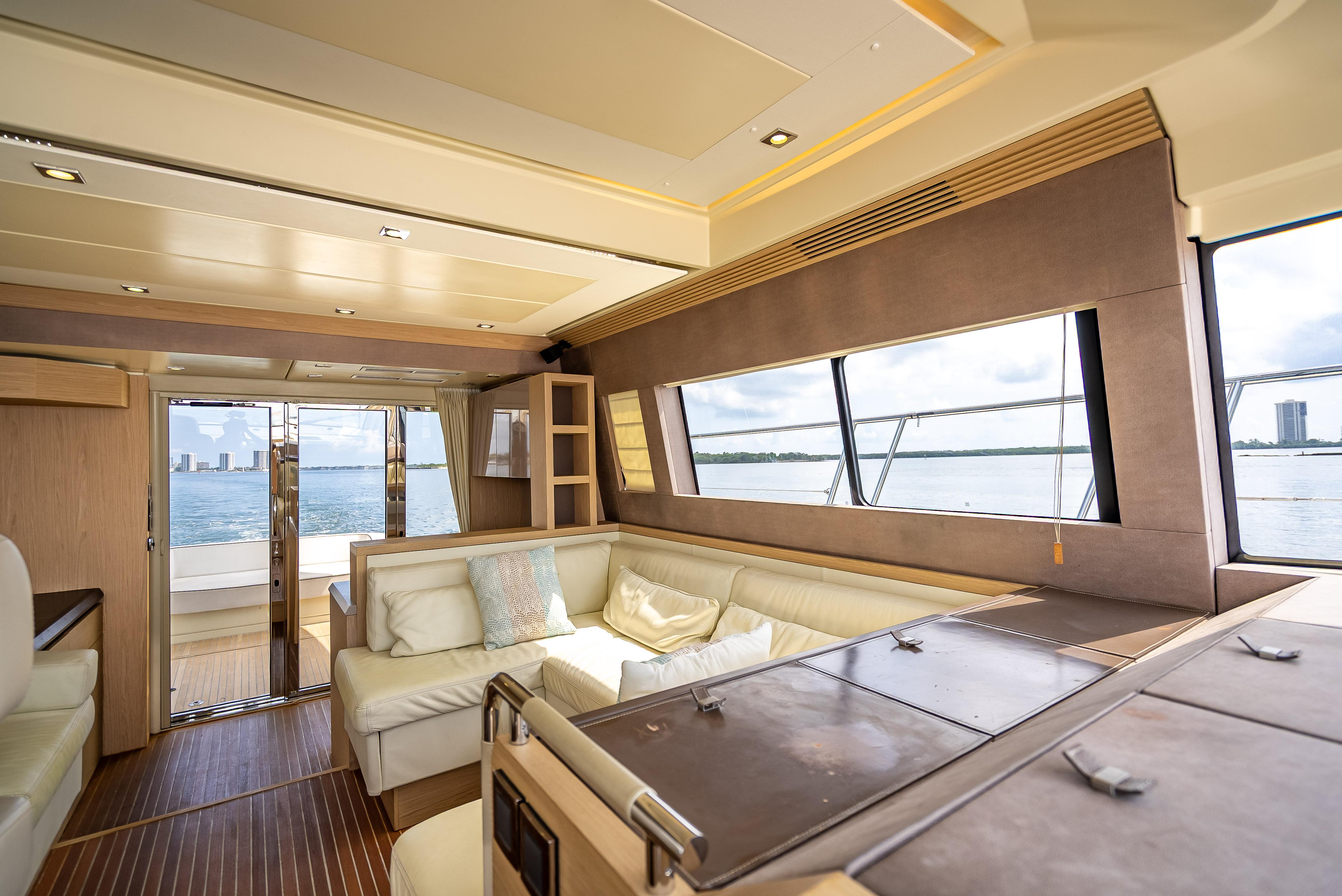 Yacht Photos Pics