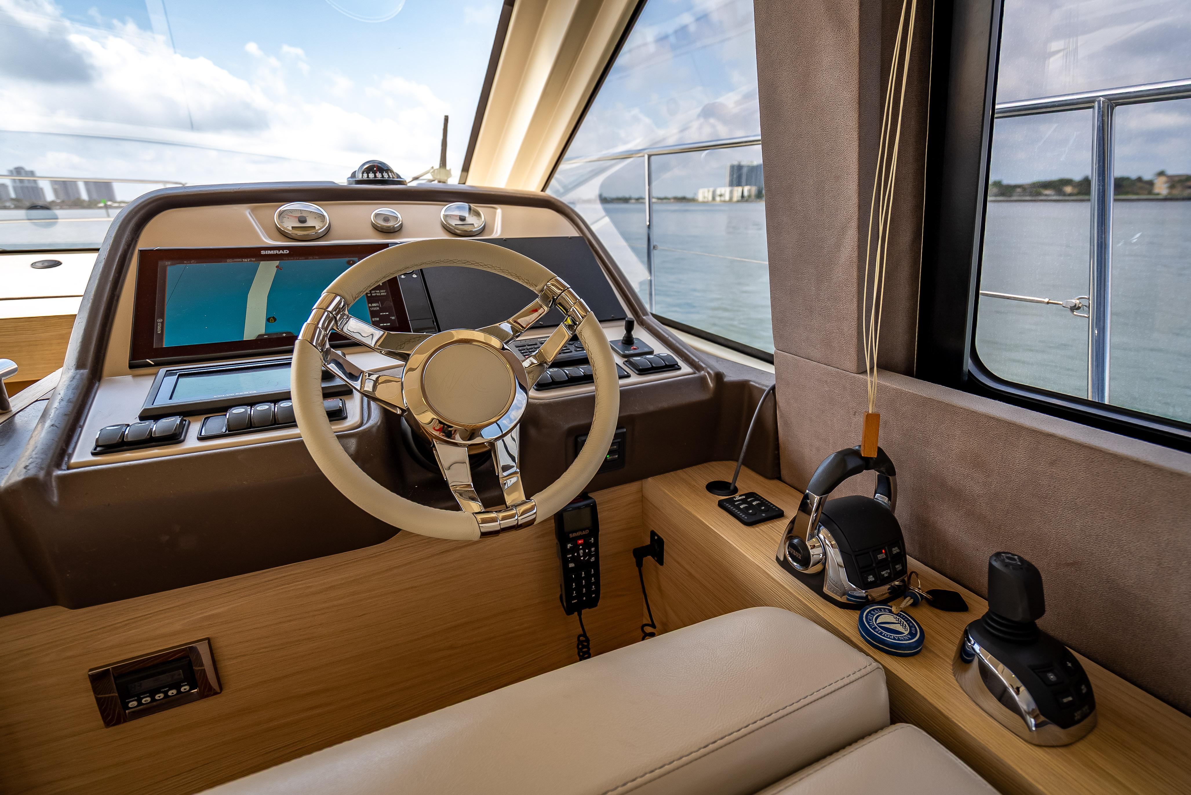 Yacht Photos Pics