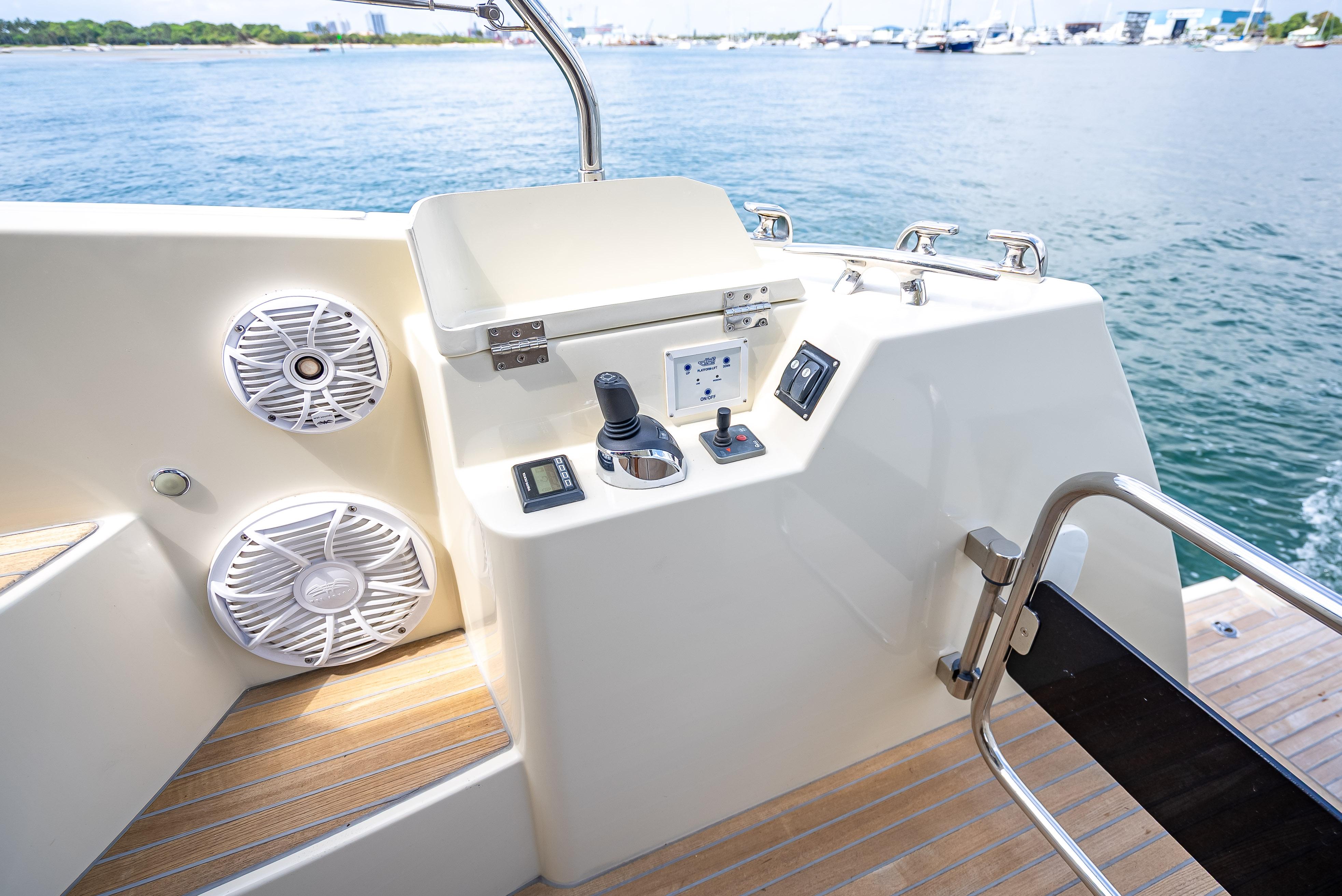 Yacht Photos Pics
